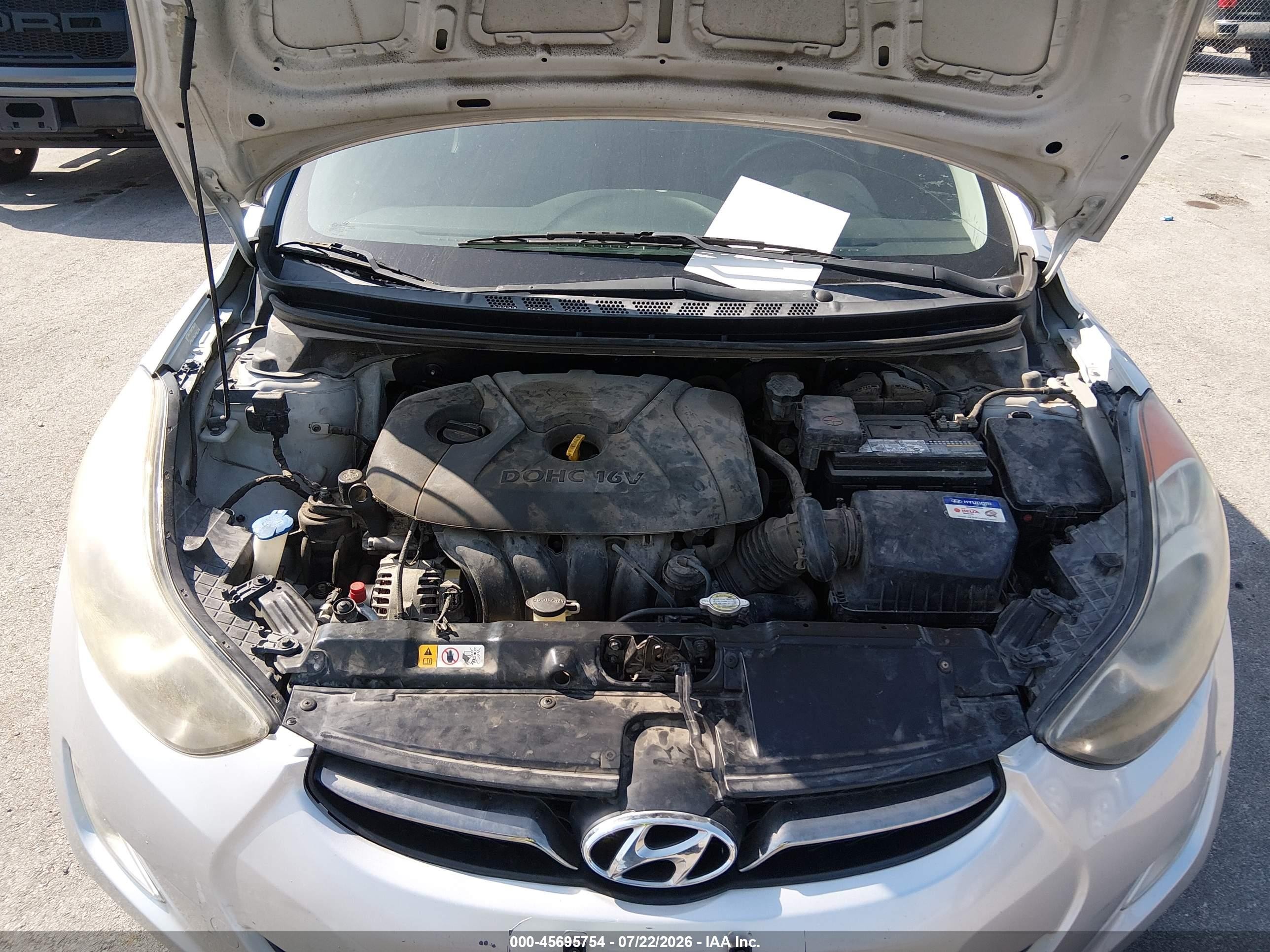 2013 Hyundai Elantra Limited Silver vin: KMHDH4AE0DU628596