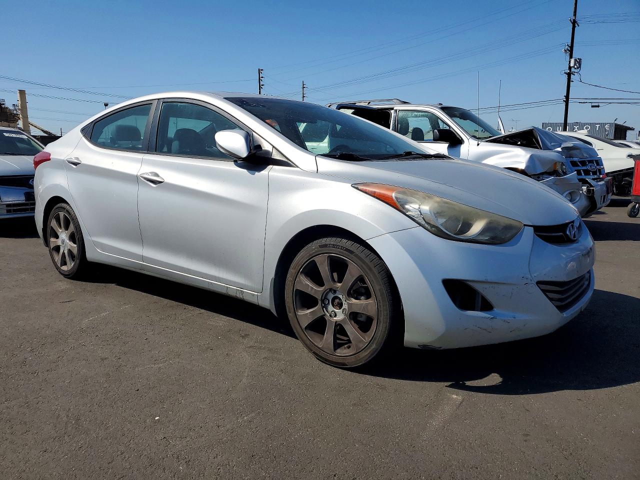 2013 Hyundai Elantra Limited Silver vin: KMHDH4AE0DU661596