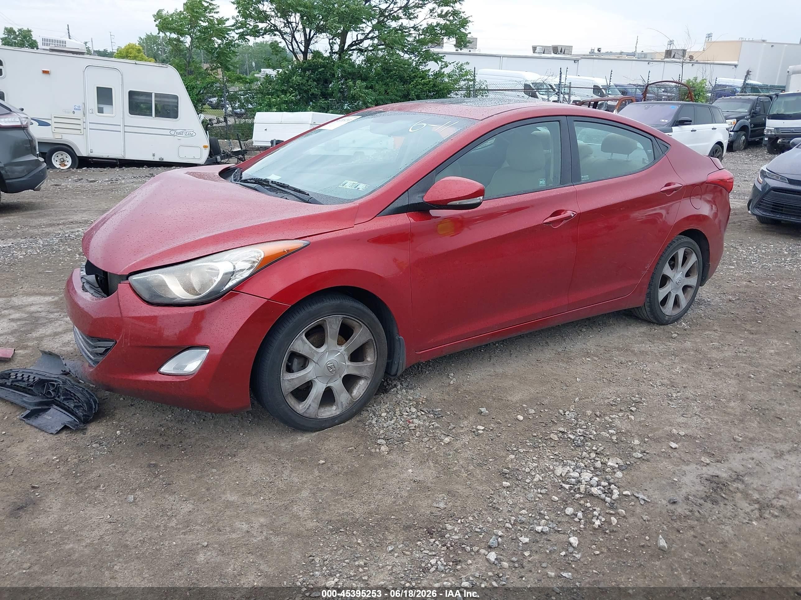 2013 Hyundai Elantra Limited Burgundy vin: KMHDH4AE0DU670184