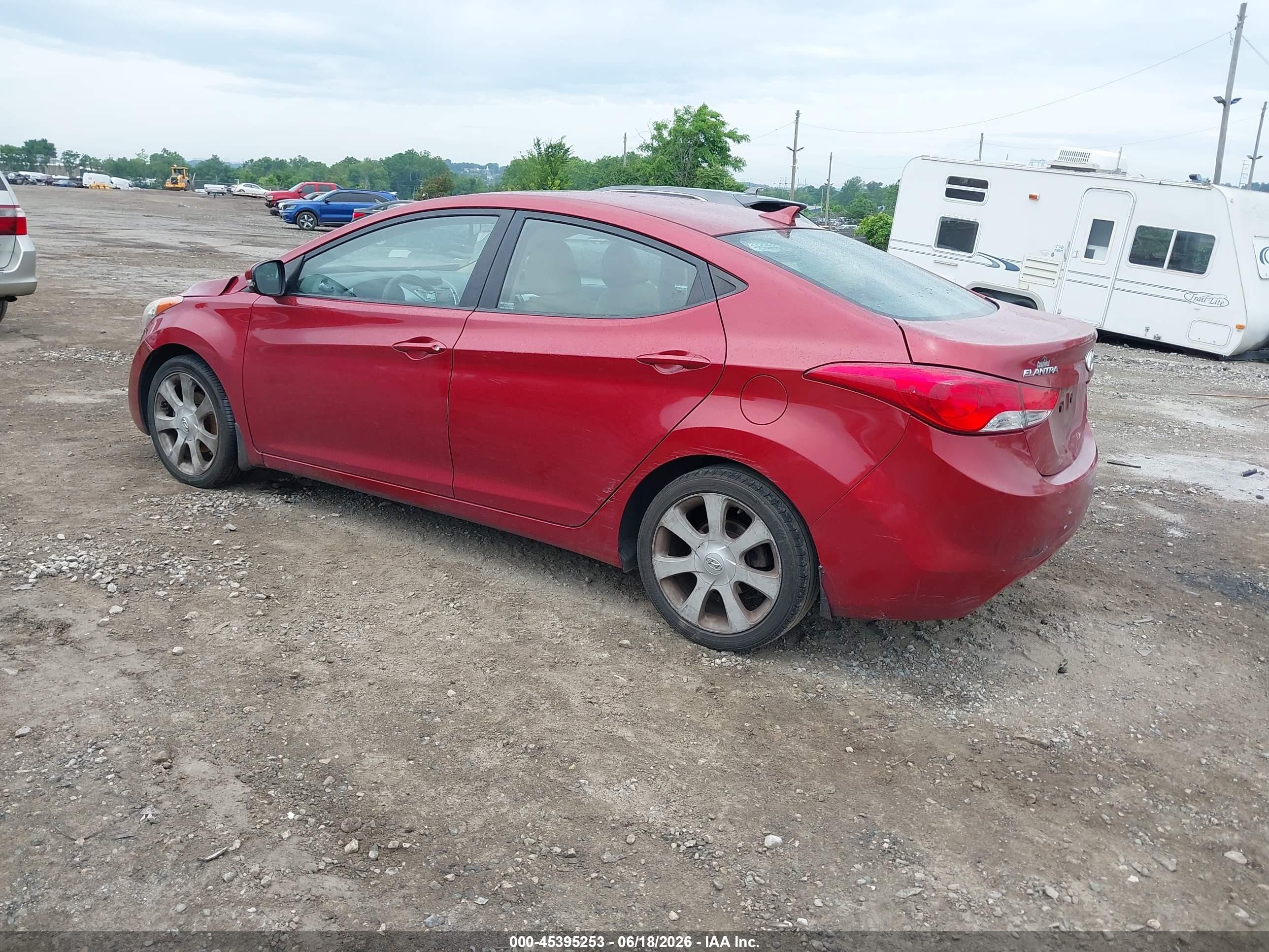 2013 Hyundai Elantra Limited Burgundy vin: KMHDH4AE0DU670184