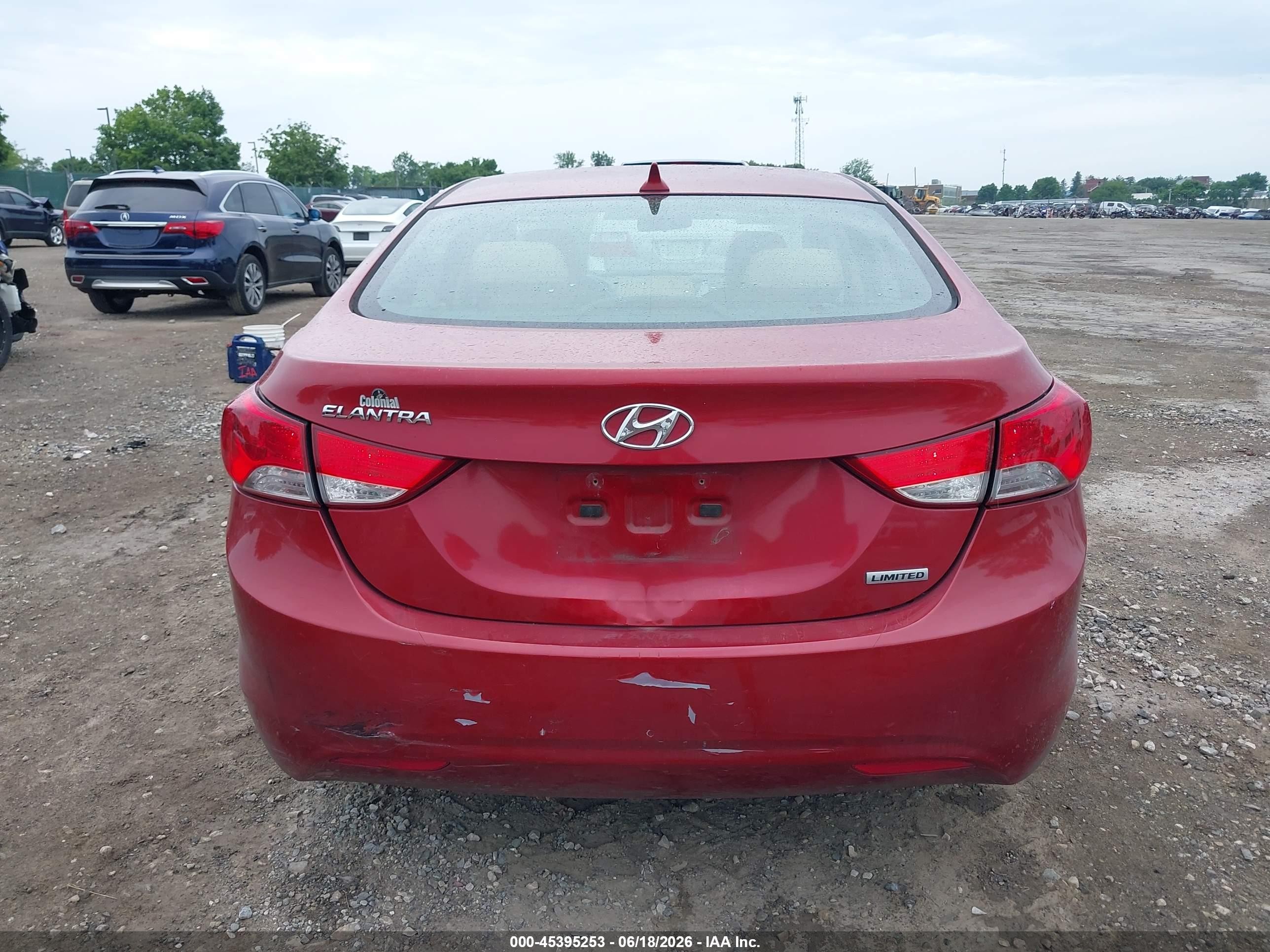 2013 Hyundai Elantra Limited Burgundy vin: KMHDH4AE0DU670184
