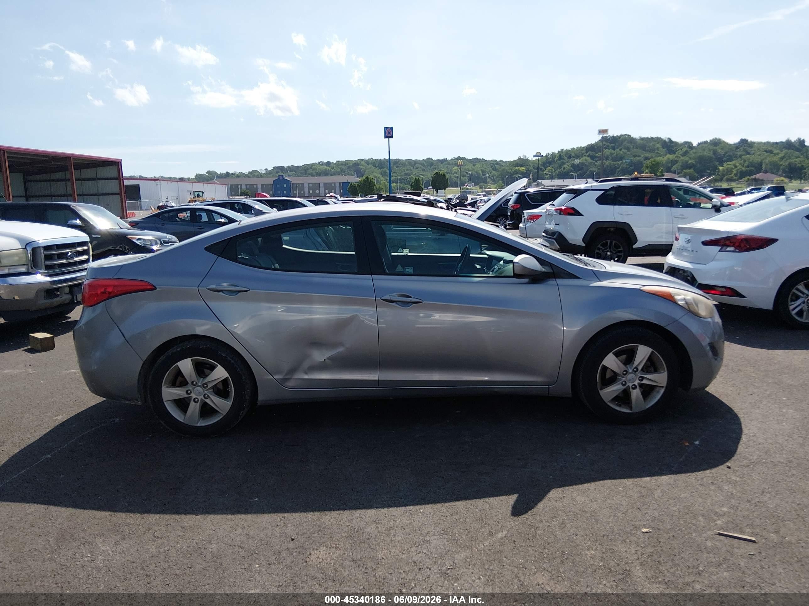 2013 Hyundai Elantra Gls Gray vin: KMHDH4AE0DU719092