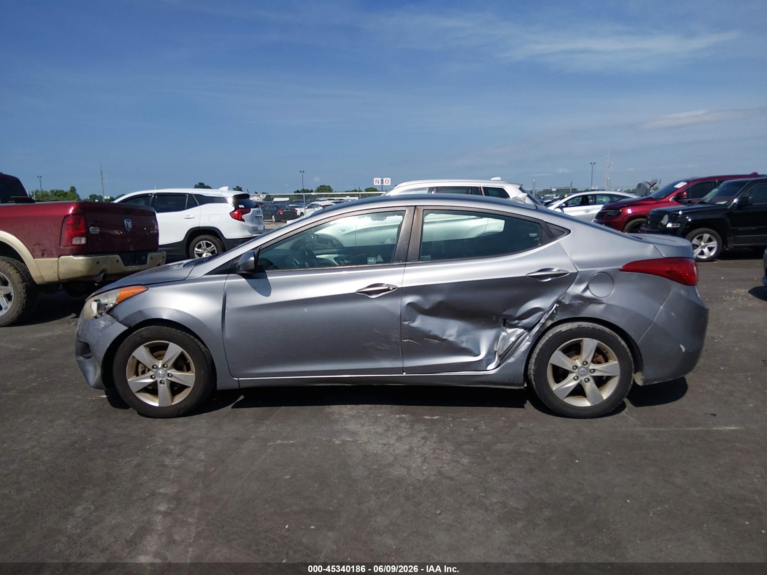 2013 Hyundai Elantra Gls Gray vin: KMHDH4AE0DU719092