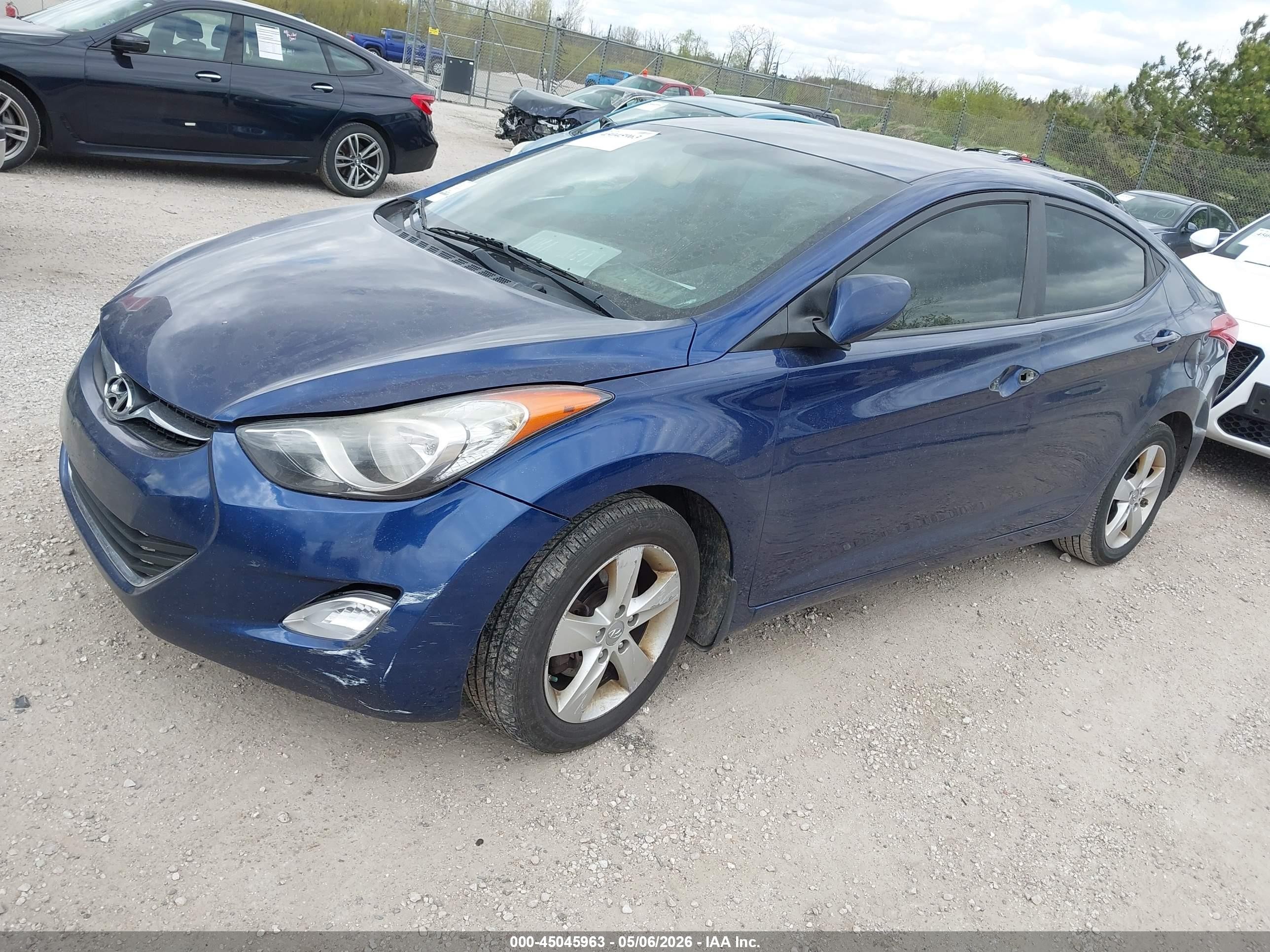 2013 Hyundai Elantra Gls Blue vin: KMHDH4AE0DU765683