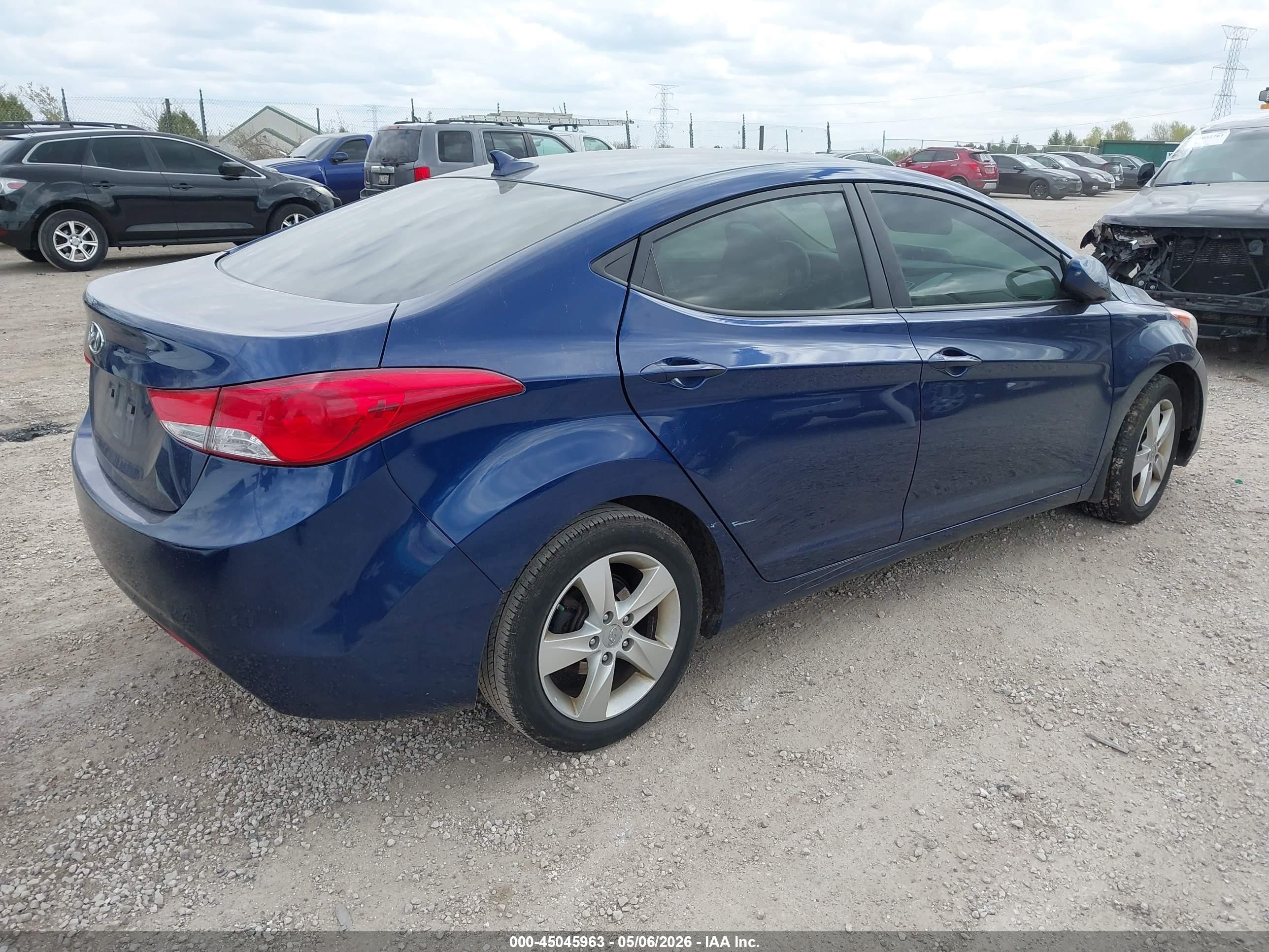 2013 Hyundai Elantra Gls Blue vin: KMHDH4AE0DU765683