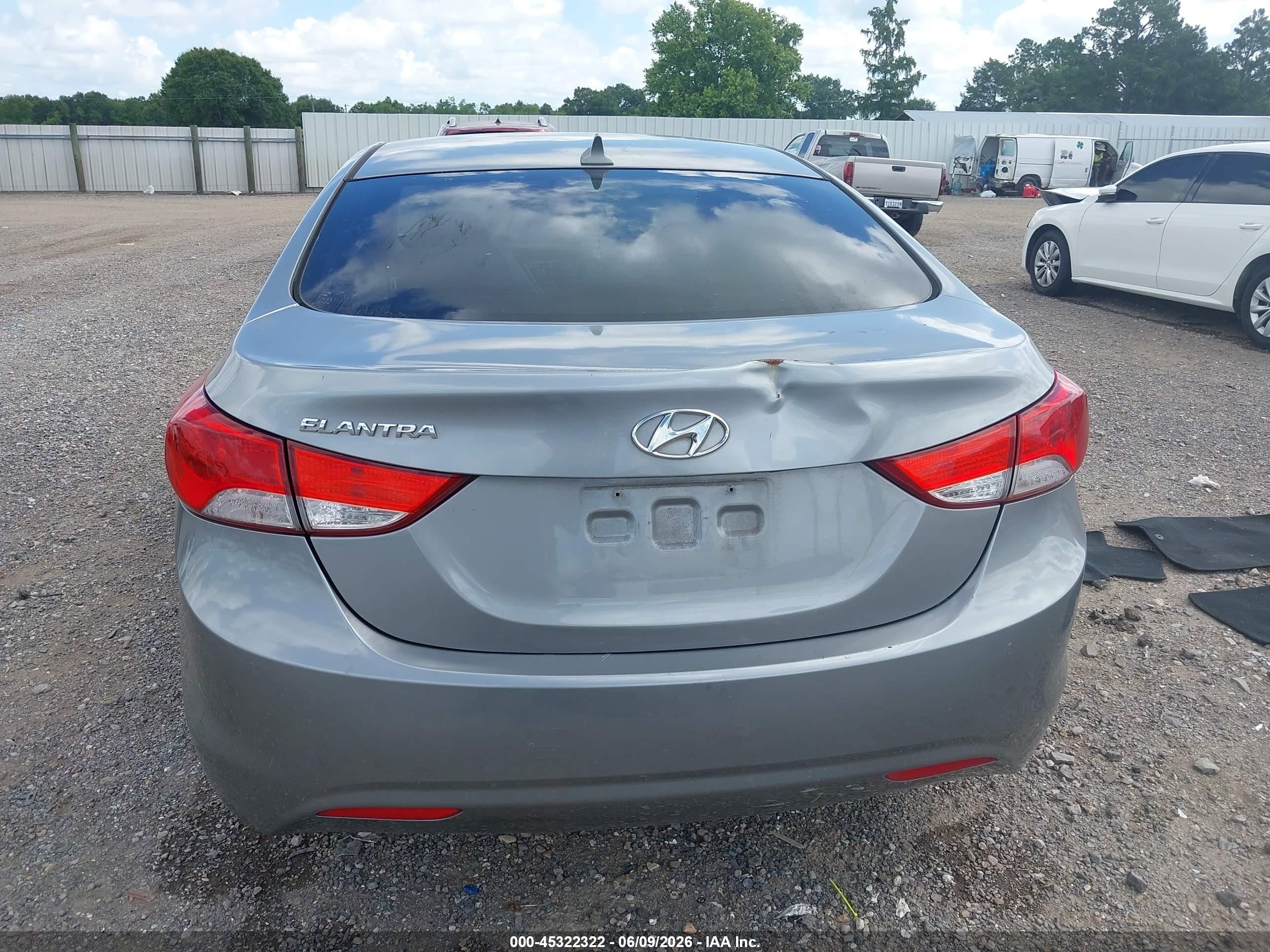 2013 Hyundai Elantra Gls Gray vin: KMHDH4AE0DU773752
