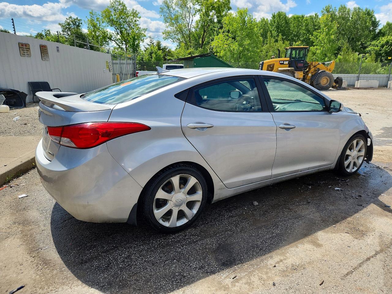 2013 Hyundai Elantra Limited Silver vin: KMHDH4AE0DU780782