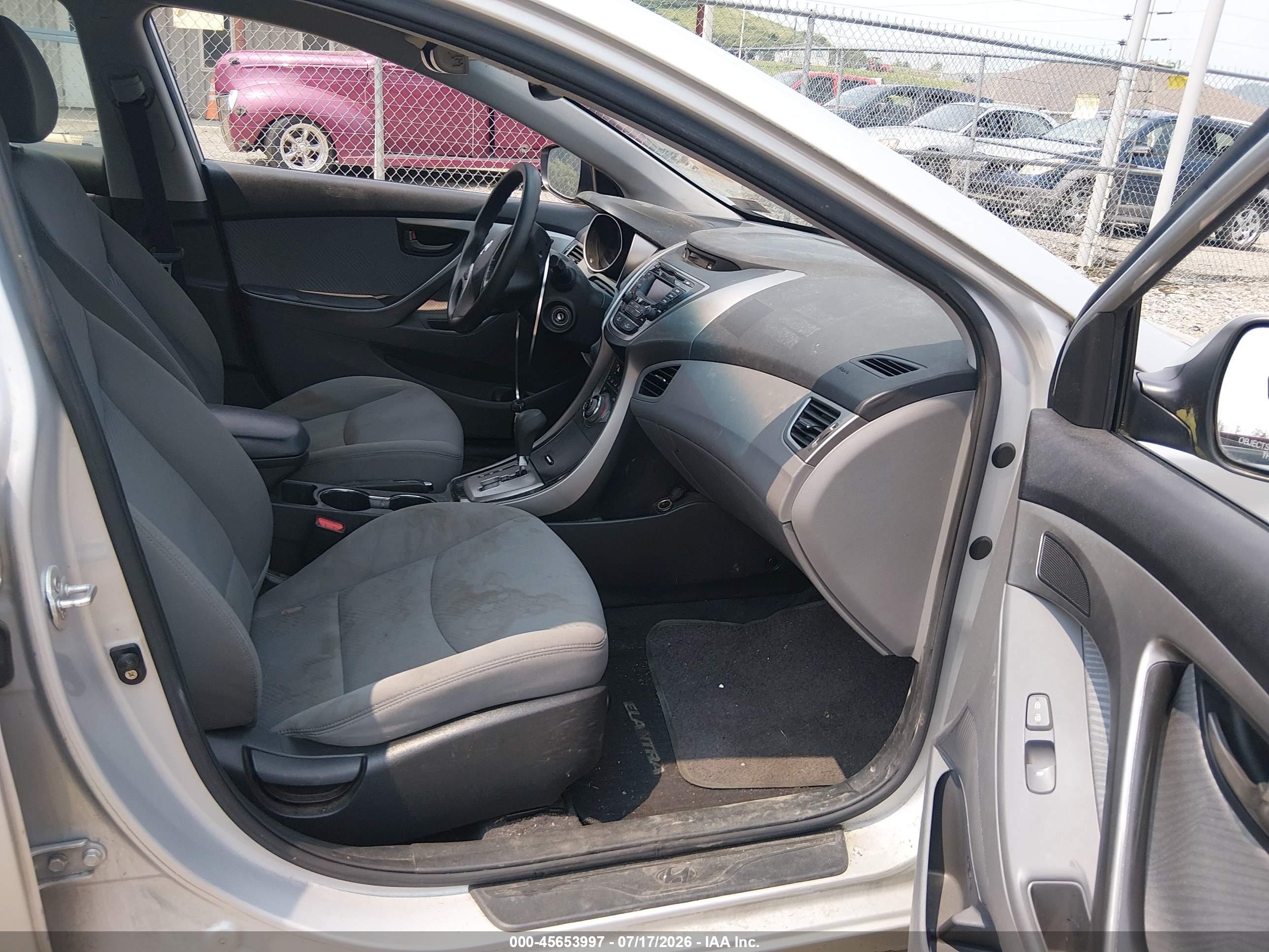 2013 Hyundai Elantra Gls Серебряный vin: KMHDH4AE0DU795864
