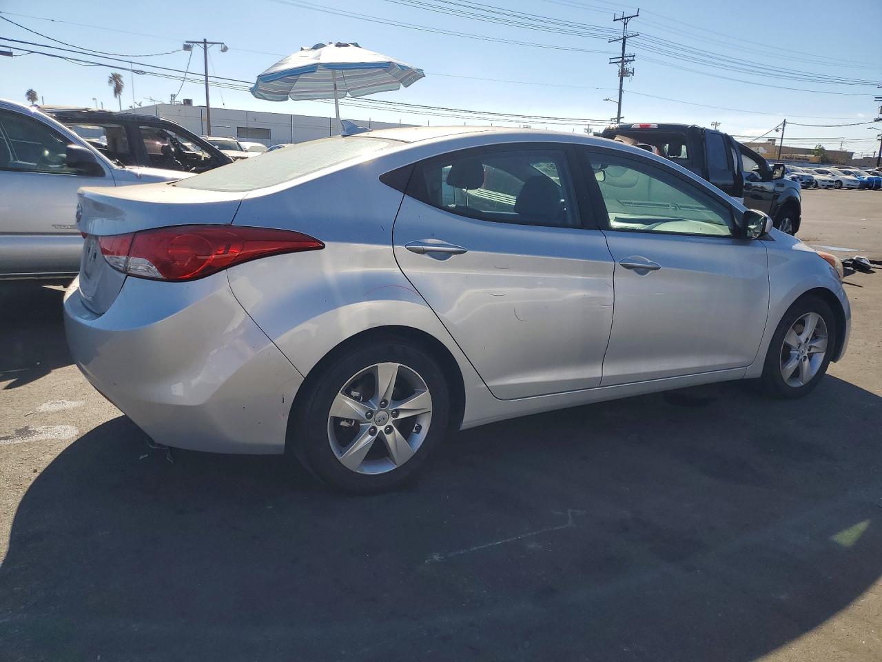2013 Hyundai Elantra Gls Silver vin: KMHDH4AE0DU822058