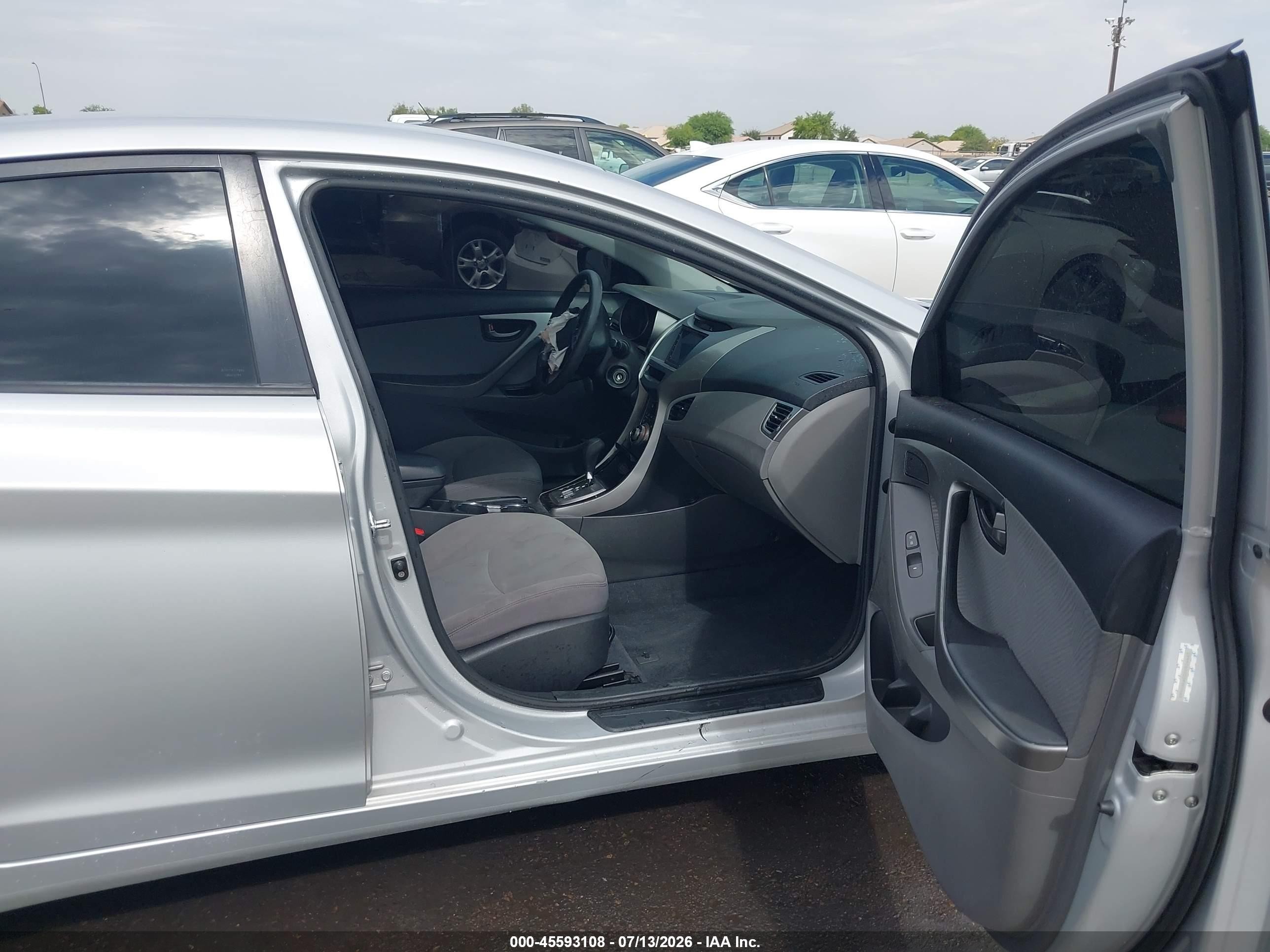 2013 Hyundai Elantra Gls Silver vin: KMHDH4AE0DU954463