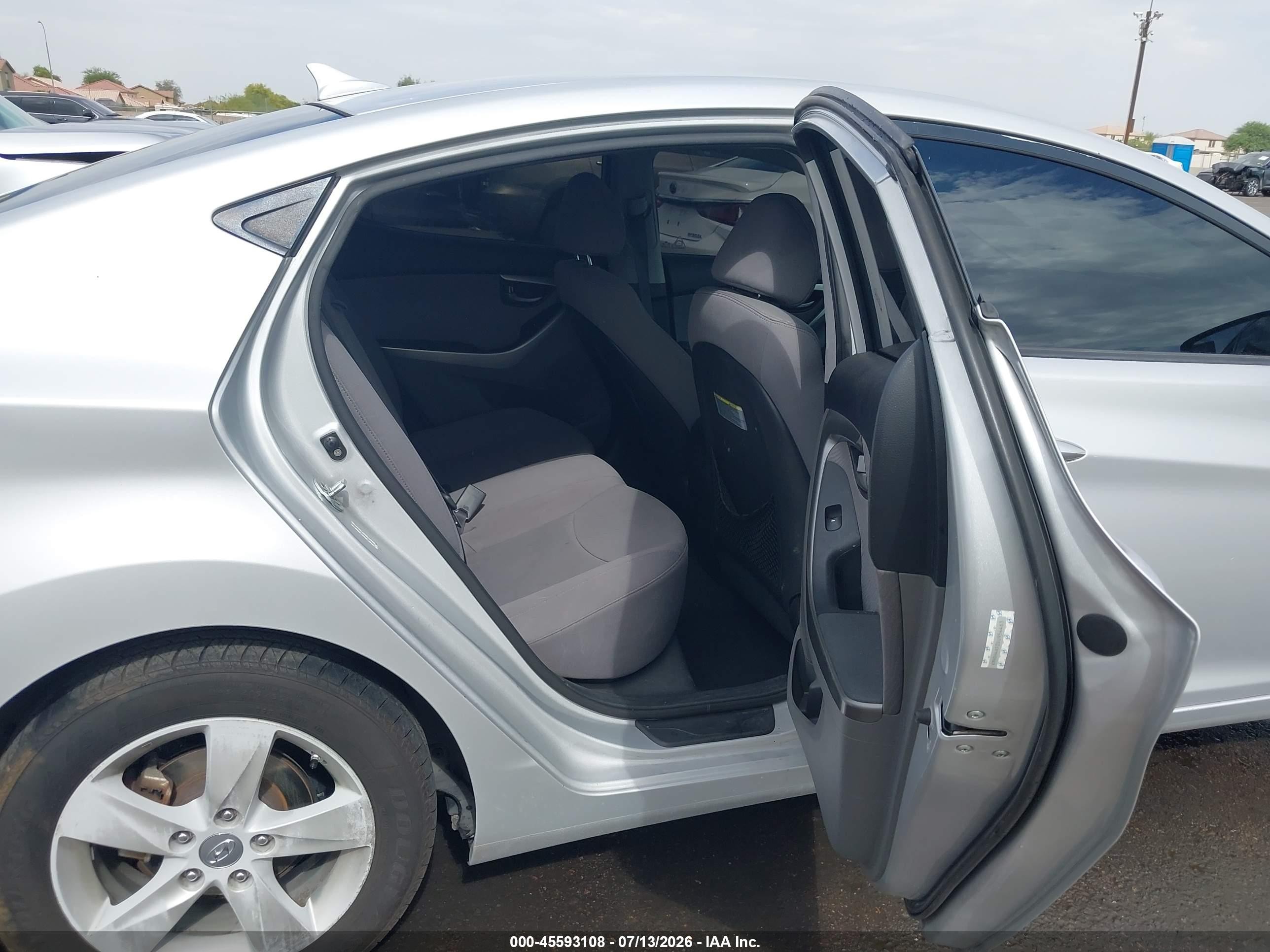 2013 Hyundai Elantra Gls Silver vin: KMHDH4AE0DU954463