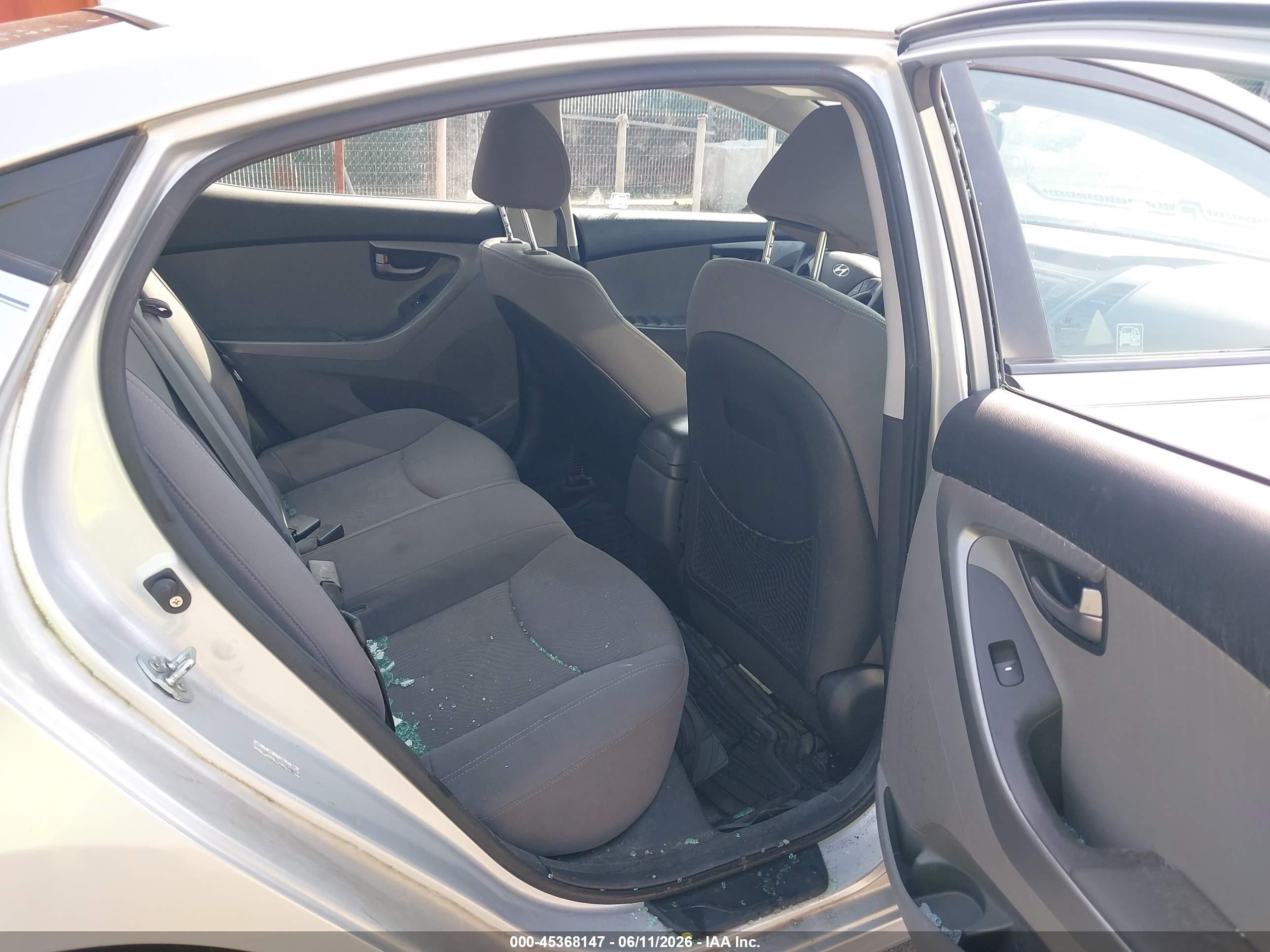 2014 Hyundai Elantra Se Silver vin: KMHDH4AE0EU037413