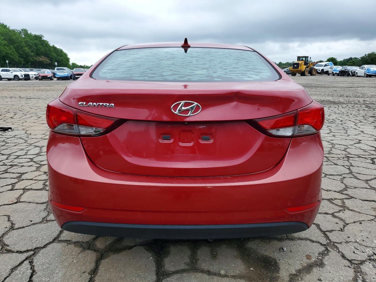 2015 Hyundai Elantra Se Red vin: KMHDH4AE0FU299188