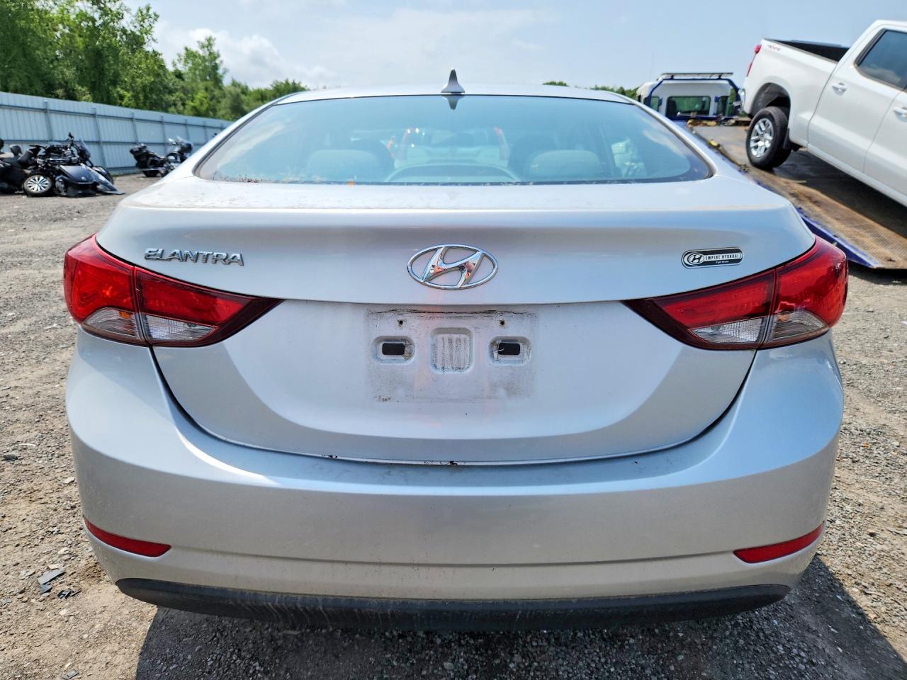 2015 Hyundai Elantra Se Серебряный vin: KMHDH4AE0FU328902