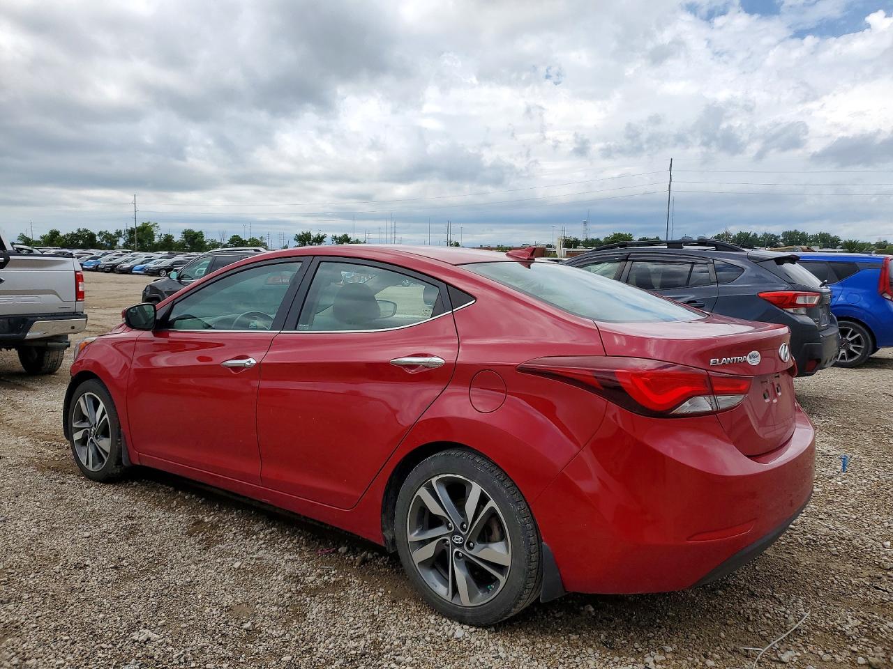 2015 Hyundai Elantra Limited Red vin: KMHDH4AE0FU393703