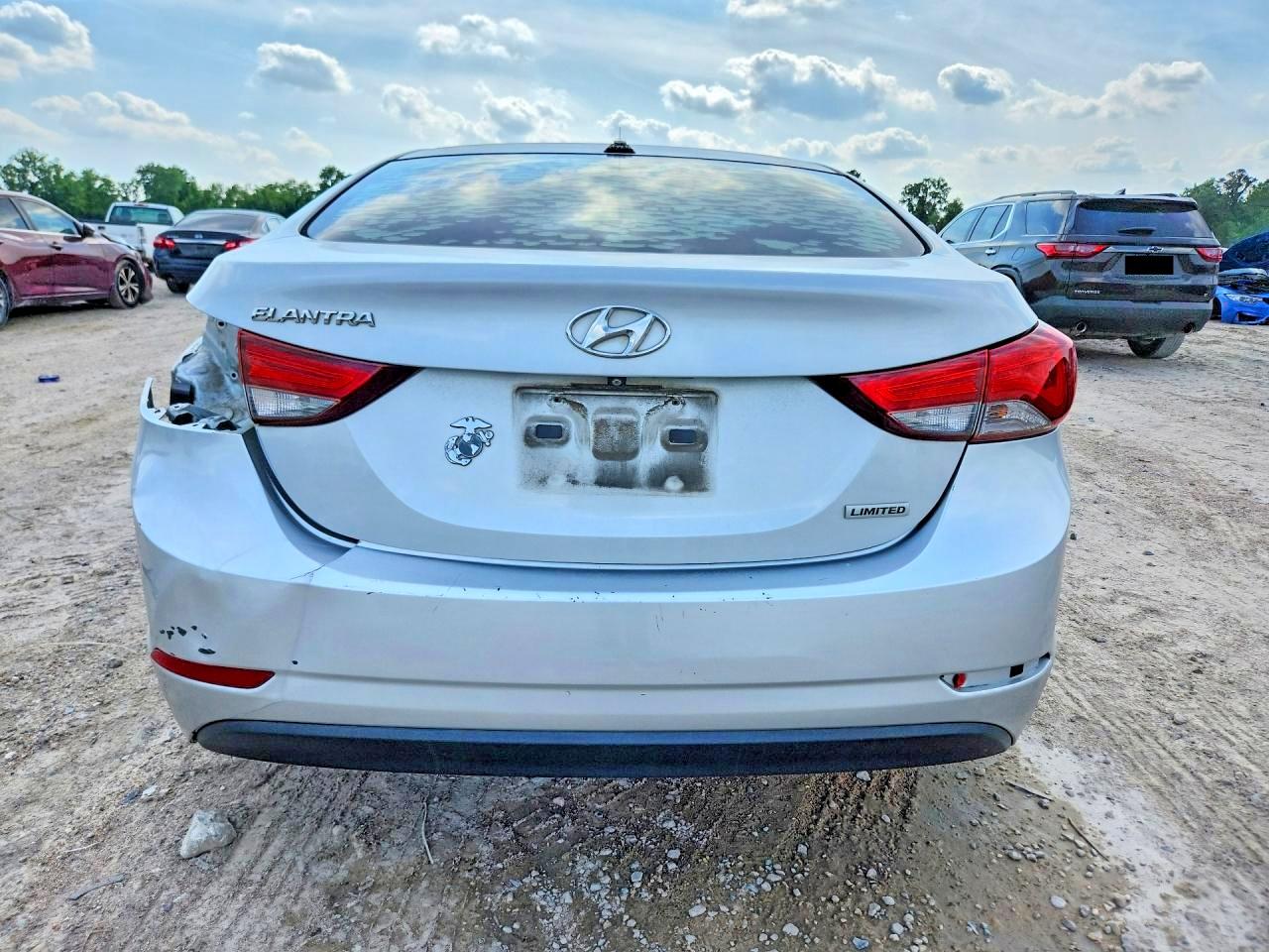 2016 Hyundai Elantra Limited Silver vin: KMHDH4AE0GU573961