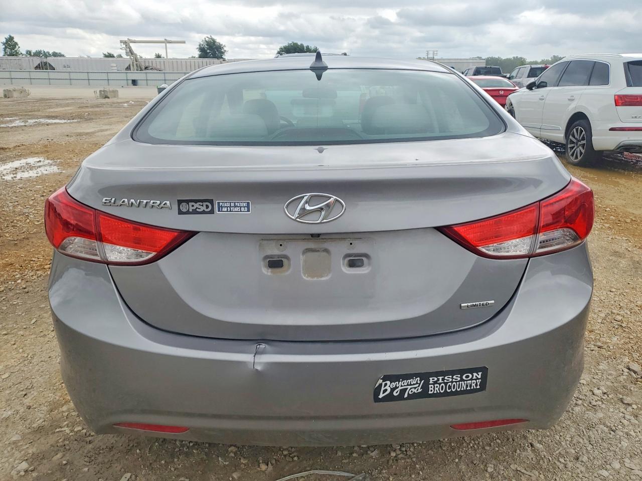 2011 Hyundai Elantra Limited Silver vin: KMHDH4AE1BU146099