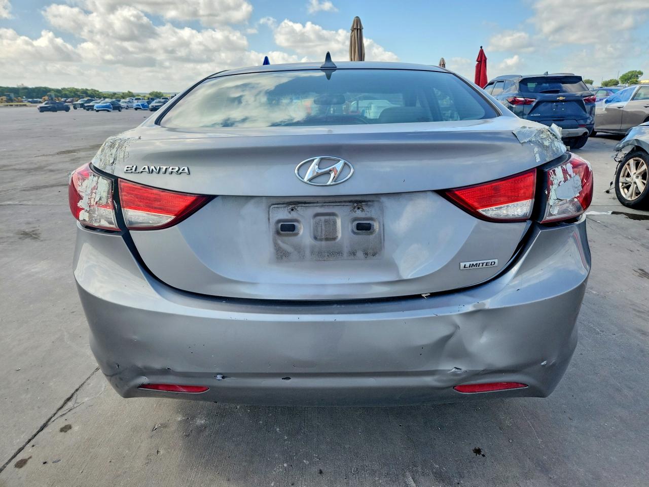 2012 Hyundai Elantra Limited Silver vin: KMHDH4AE1CU296411