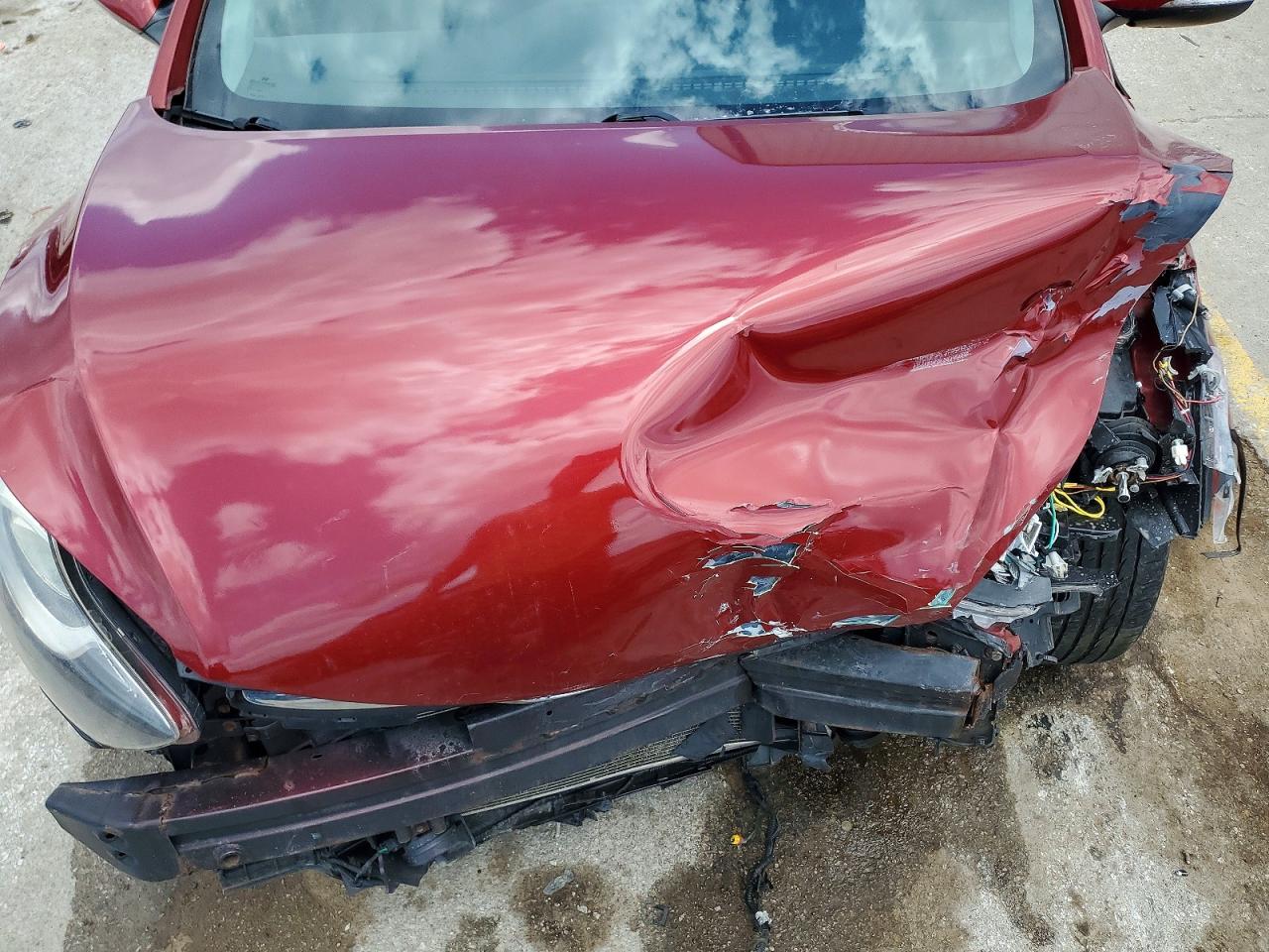 2012 Hyundai Elantra Limited Red vin: KMHDH4AE1CU308508