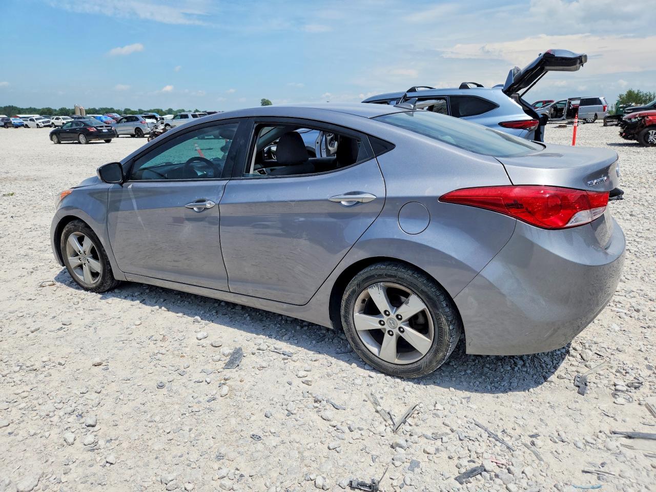 2013 Hyundai Elantra Gls Серебряный vin: KMHDH4AE1DU486873