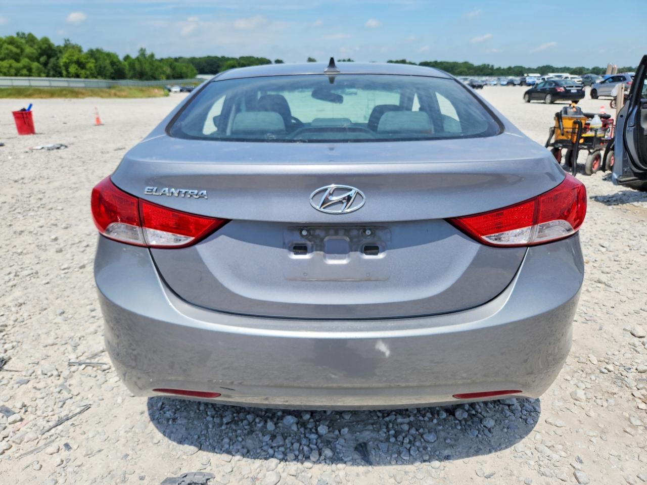 2013 Hyundai Elantra Gls Серебряный vin: KMHDH4AE1DU486873