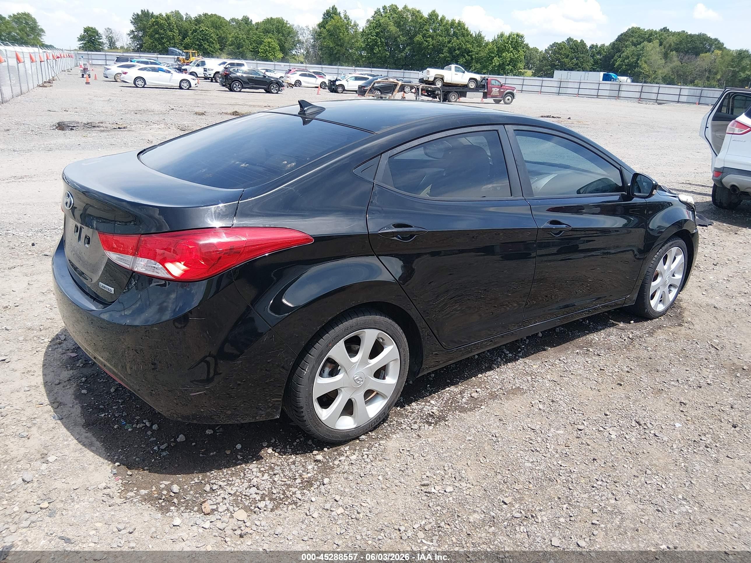 2013 Hyundai Elantra Limited Black vin: KMHDH4AE1DU503395