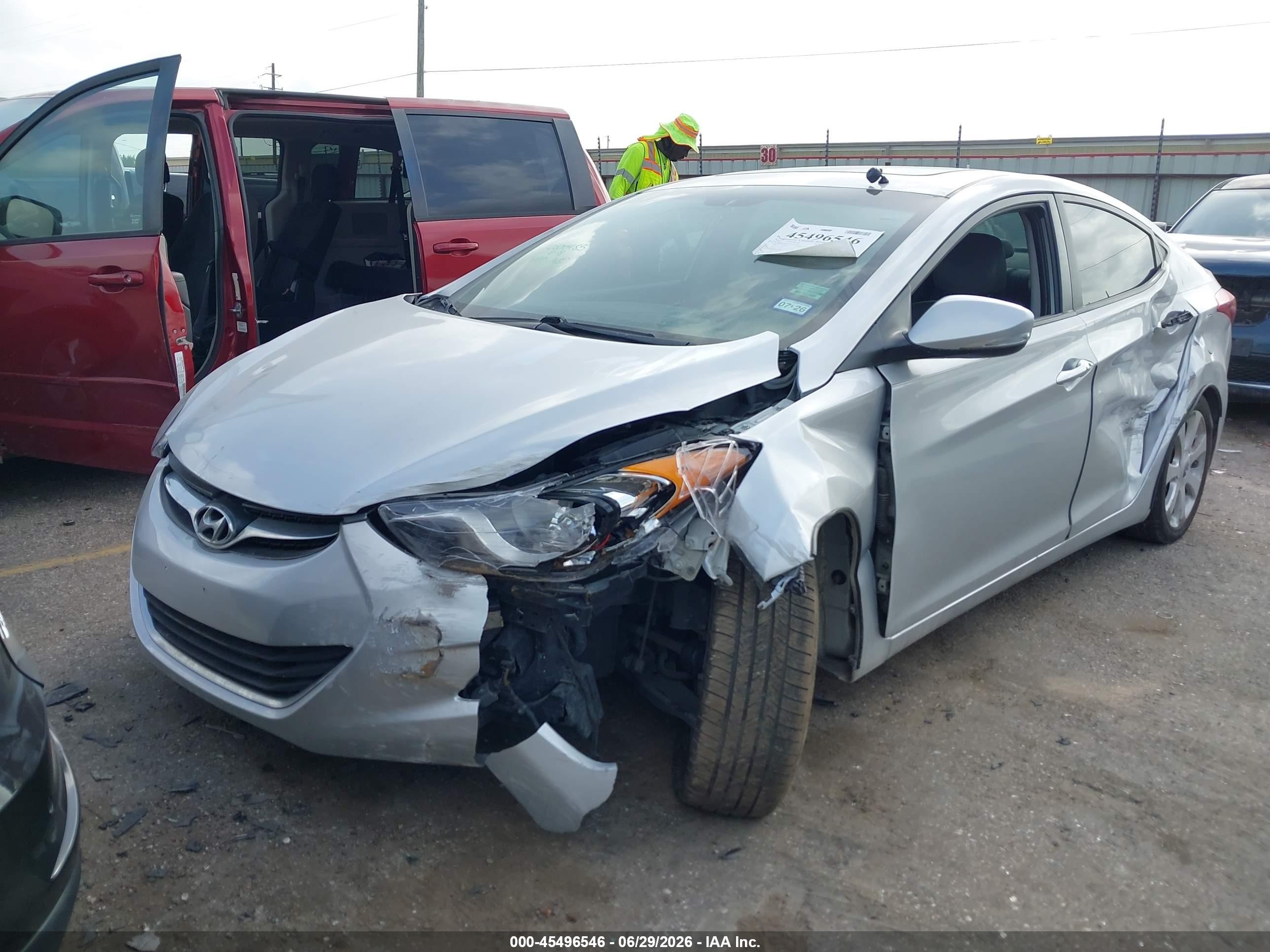2013 Hyundai Elantra Limited Silver vin: KMHDH4AE1DU556789