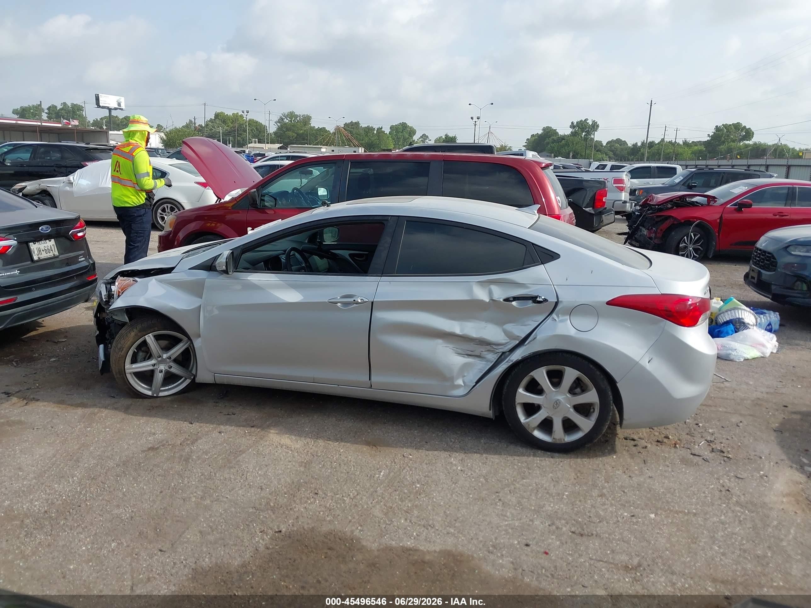 2013 Hyundai Elantra Limited Silver vin: KMHDH4AE1DU556789