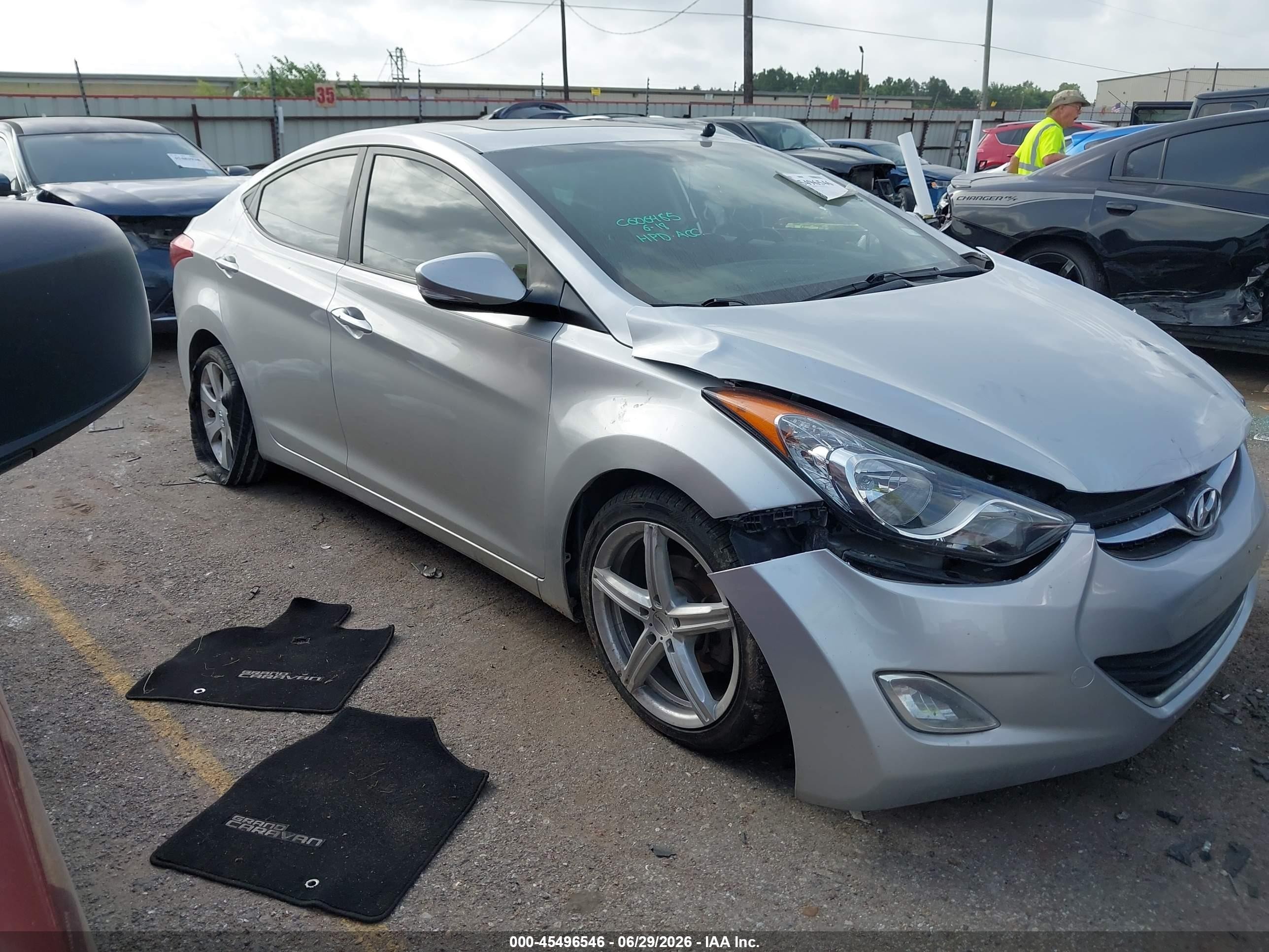 2013 Hyundai Elantra Limited Silver vin: KMHDH4AE1DU556789