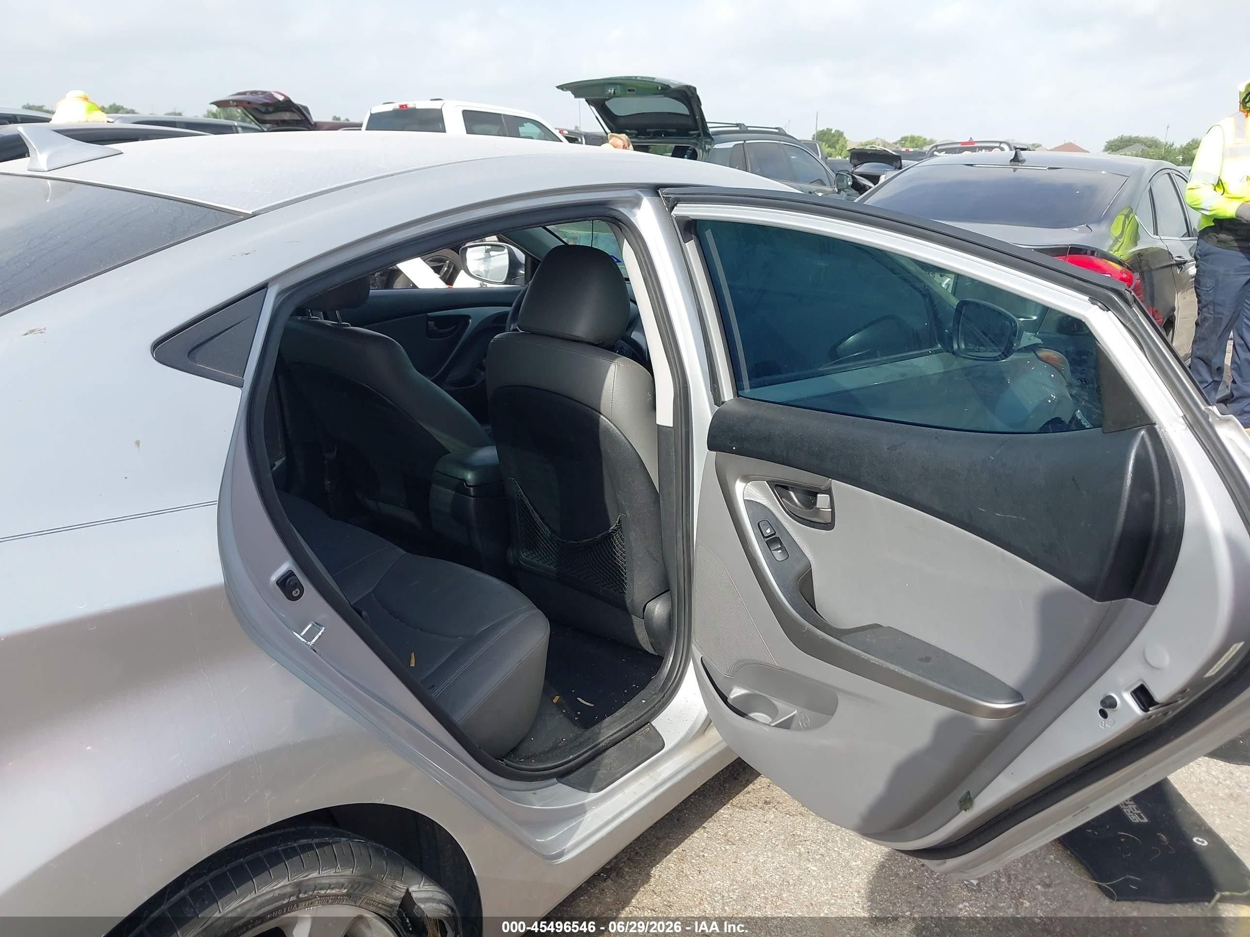 2013 Hyundai Elantra Limited Silver vin: KMHDH4AE1DU556789