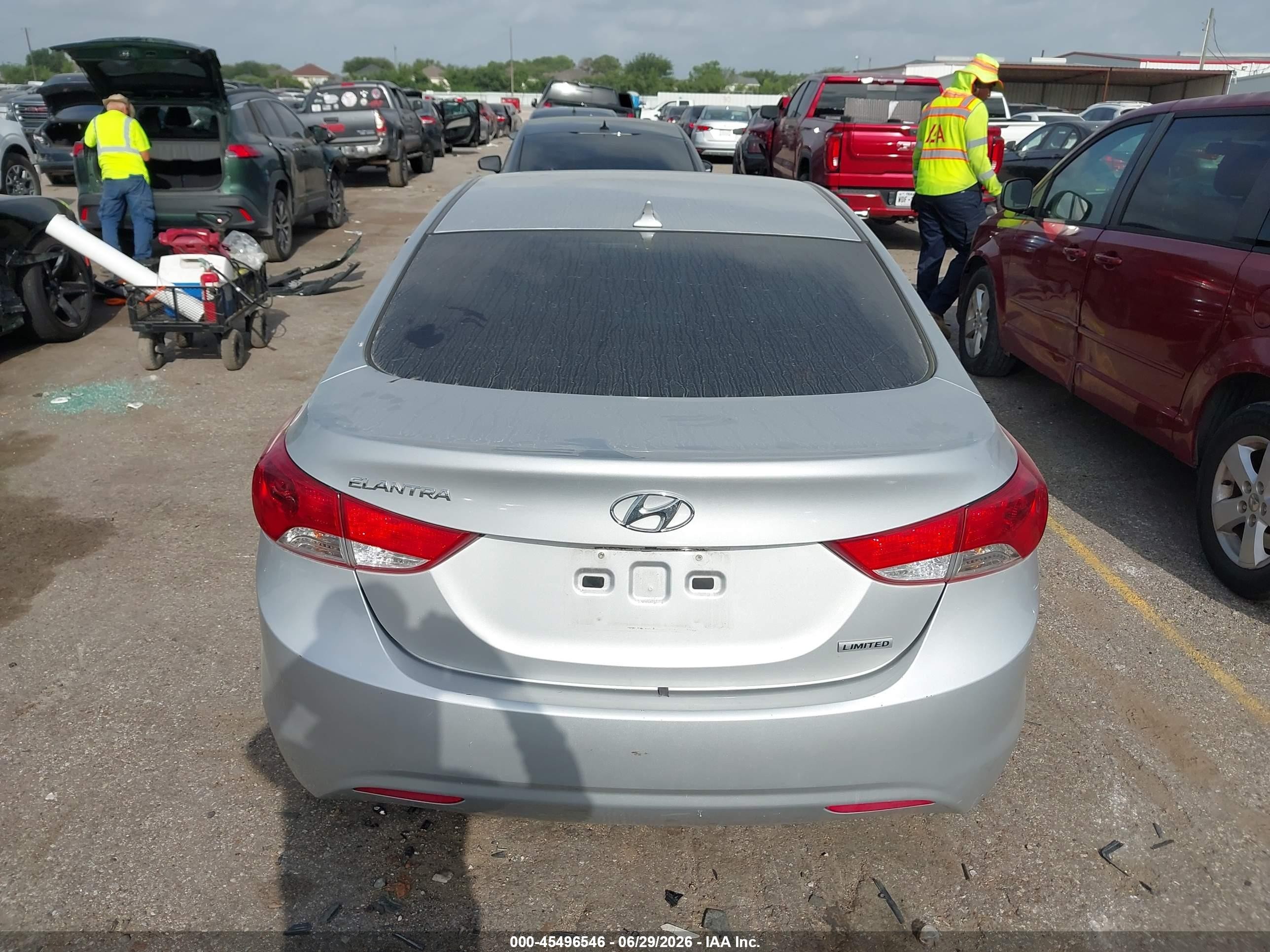 2013 Hyundai Elantra Limited Silver vin: KMHDH4AE1DU556789