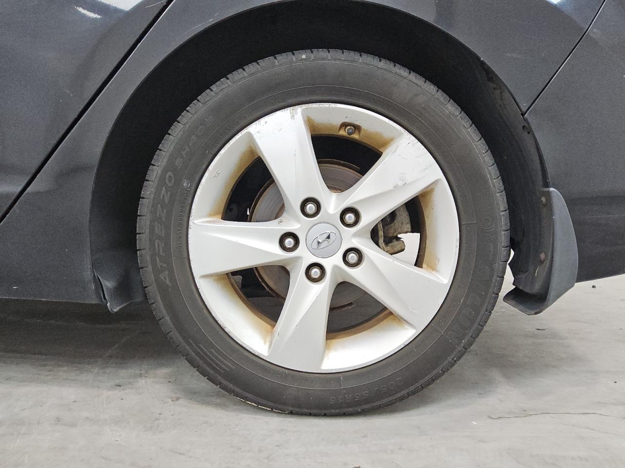 2013 Hyundai Elantra Gls Black vin: KMHDH4AE1DU656410 Damage: Left Rear Wheel, Curb Rash, > 12 Inches