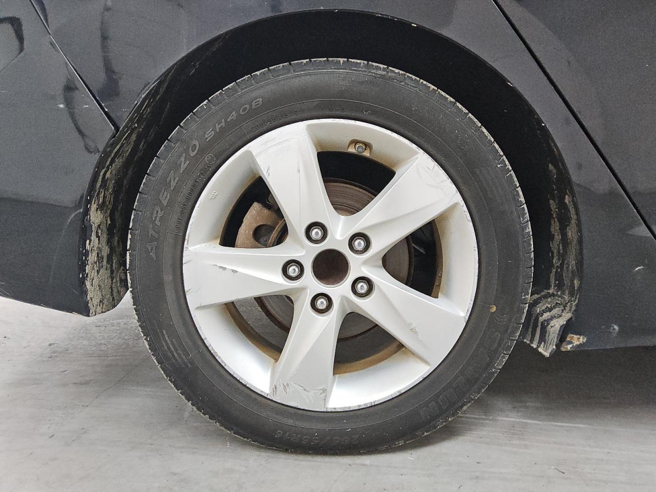 2013 Hyundai Elantra Gls Black vin: KMHDH4AE1DU656410 Damage: Right Rear Wheel, Curb Rash, > 12 Inches
