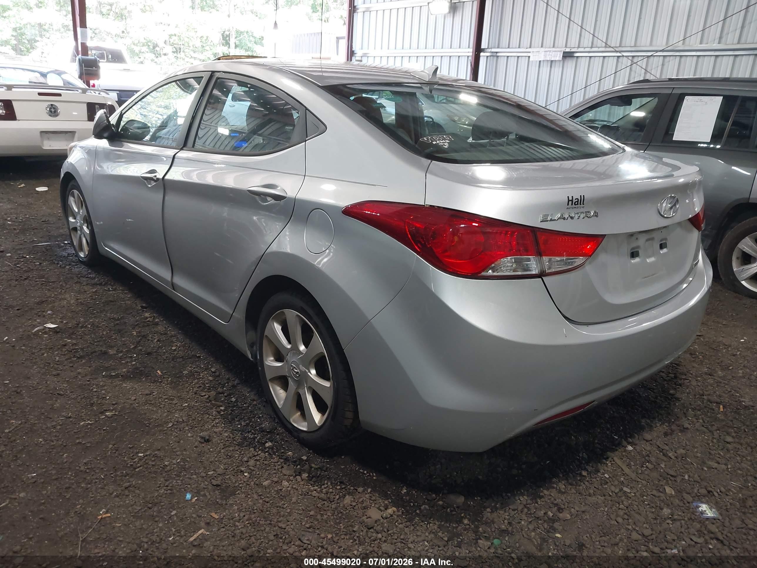 2013 Hyundai Elantra Limited Silver vin: KMHDH4AE1DU837085