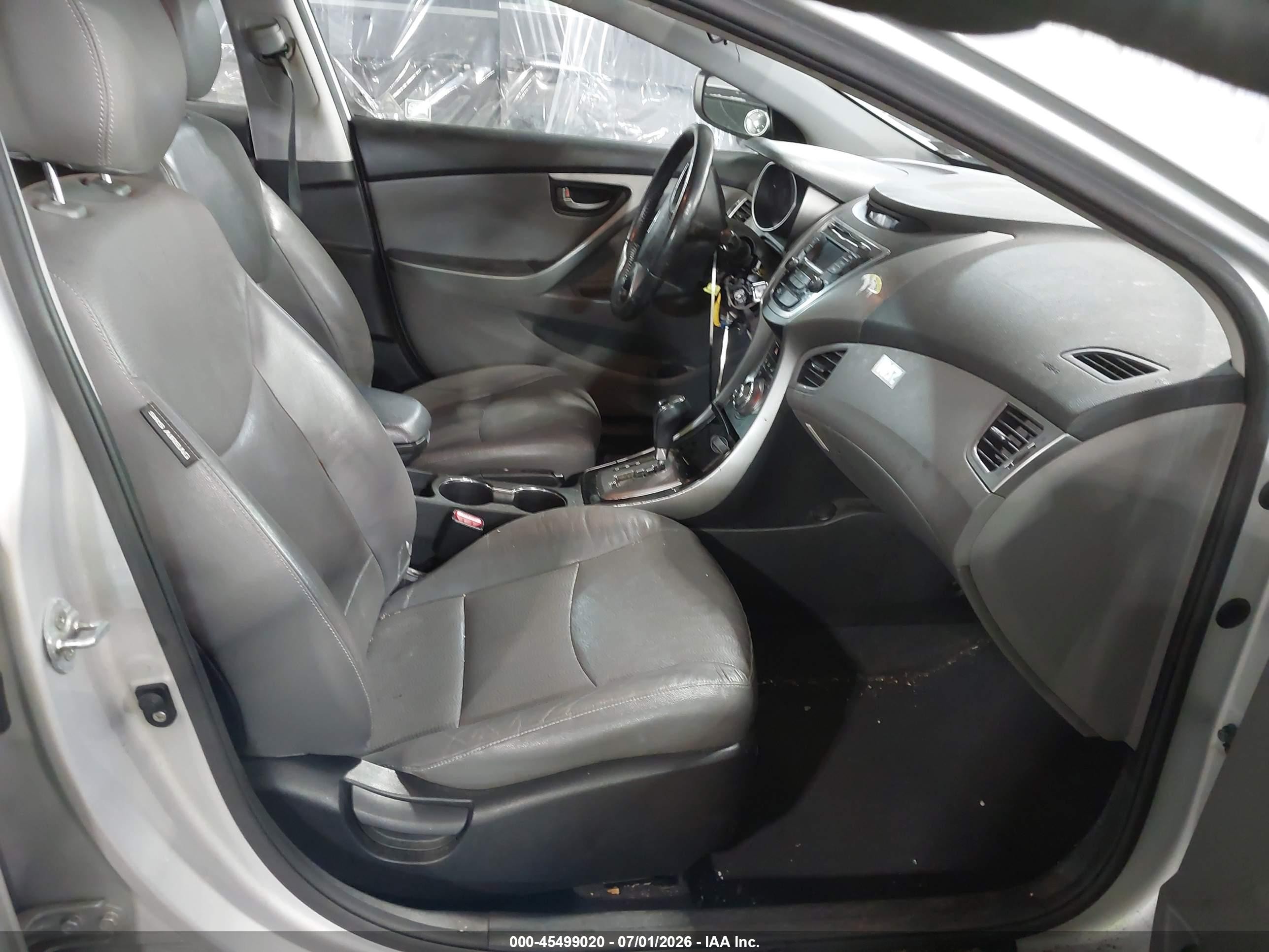 2013 Hyundai Elantra Limited Silver vin: KMHDH4AE1DU837085
