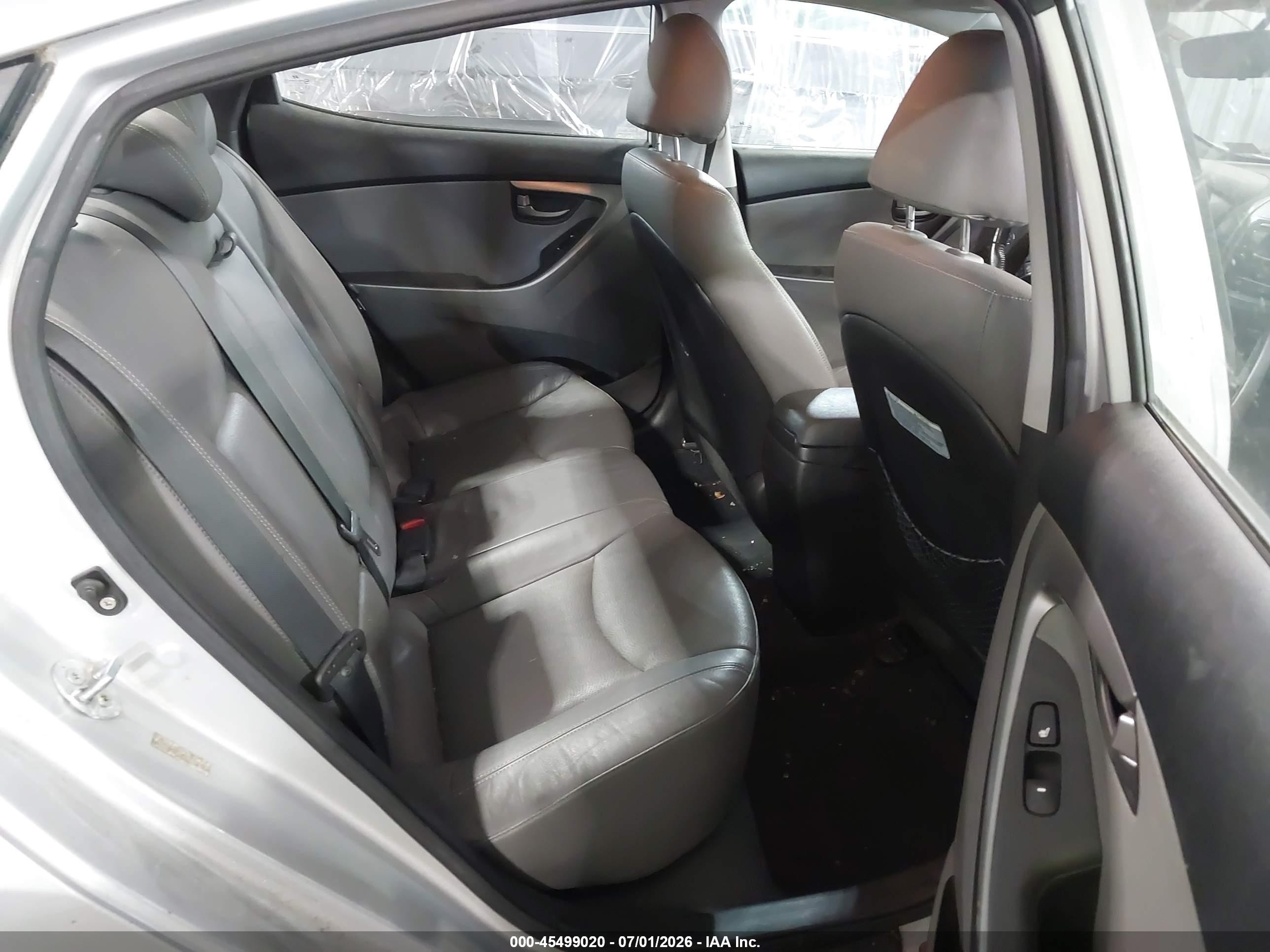 2013 Hyundai Elantra Limited Silver vin: KMHDH4AE1DU837085