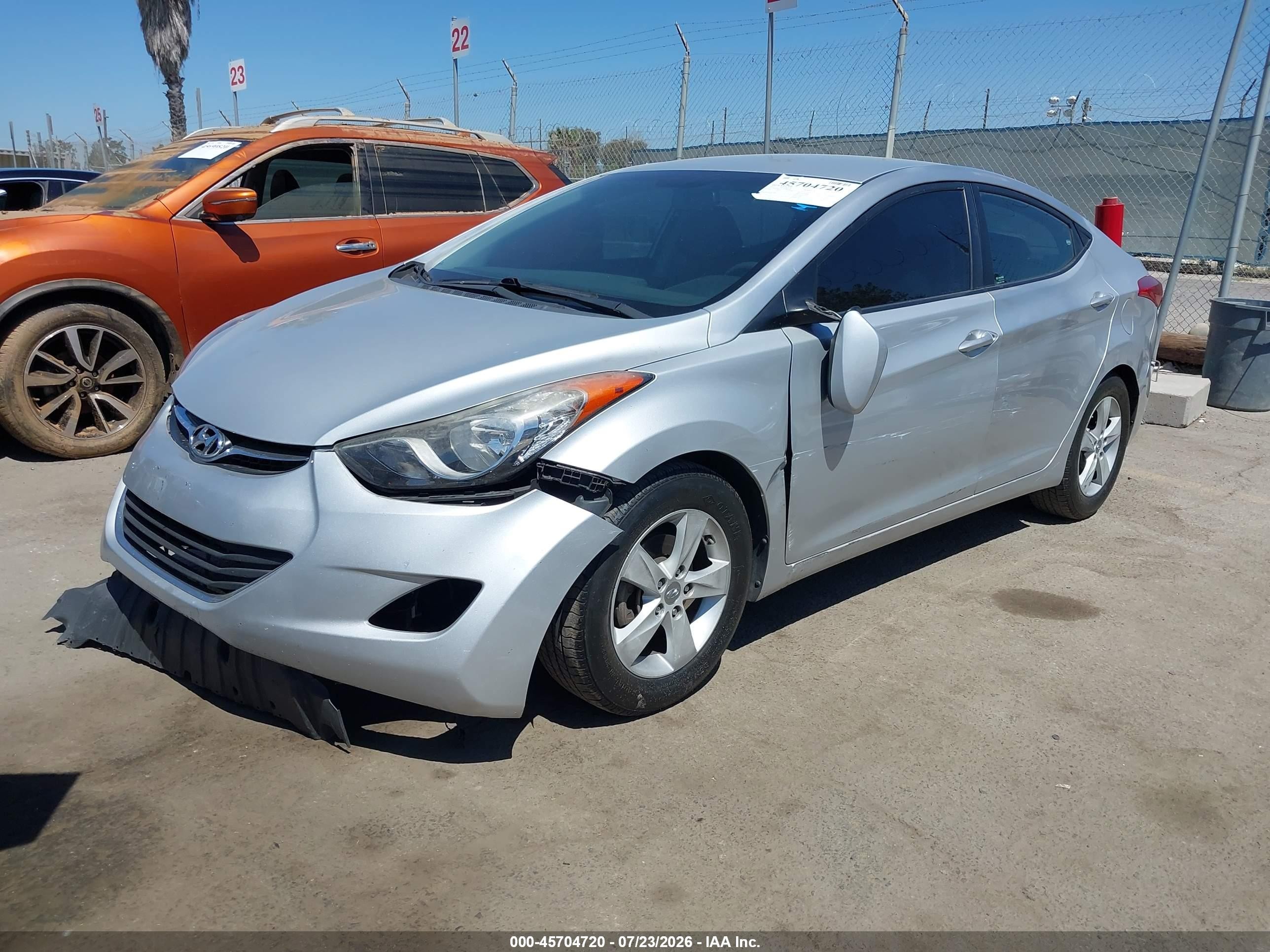 2013 Hyundai Elantra Gls Silver vin: KMHDH4AE1DU884388
