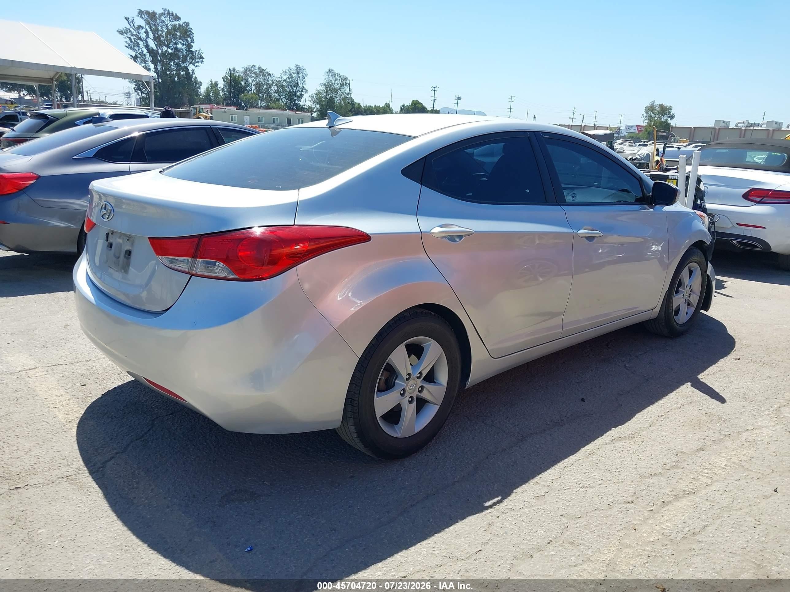 2013 Hyundai Elantra Gls Silver vin: KMHDH4AE1DU884388