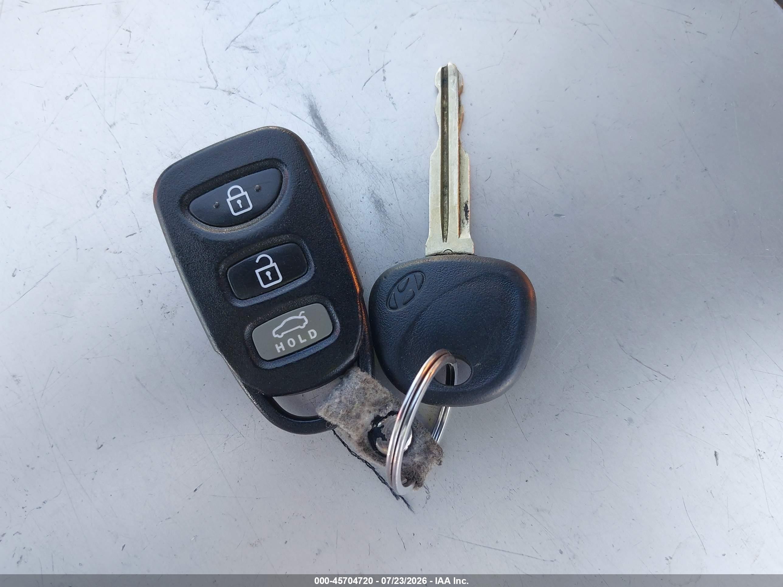 2013 Hyundai Elantra Gls Silver vin: KMHDH4AE1DU884388