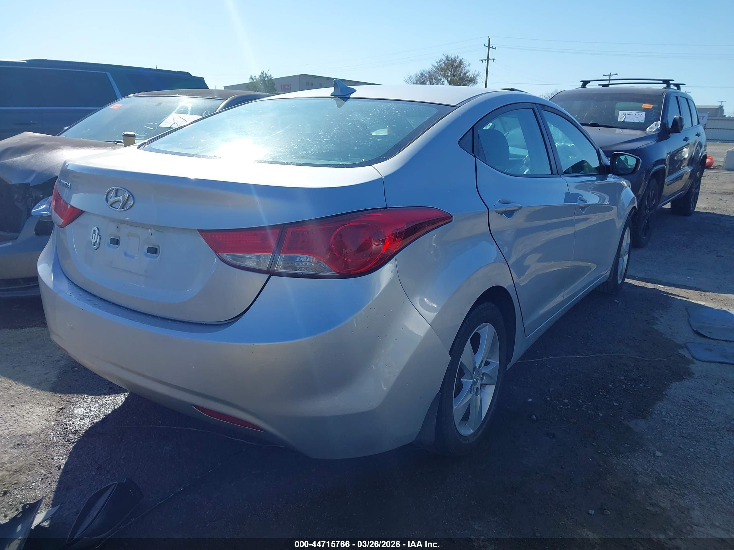 2013 Hyundai Elantra Gls (ulsan Plant) Silver vin: KMHDH4AE1DU885766