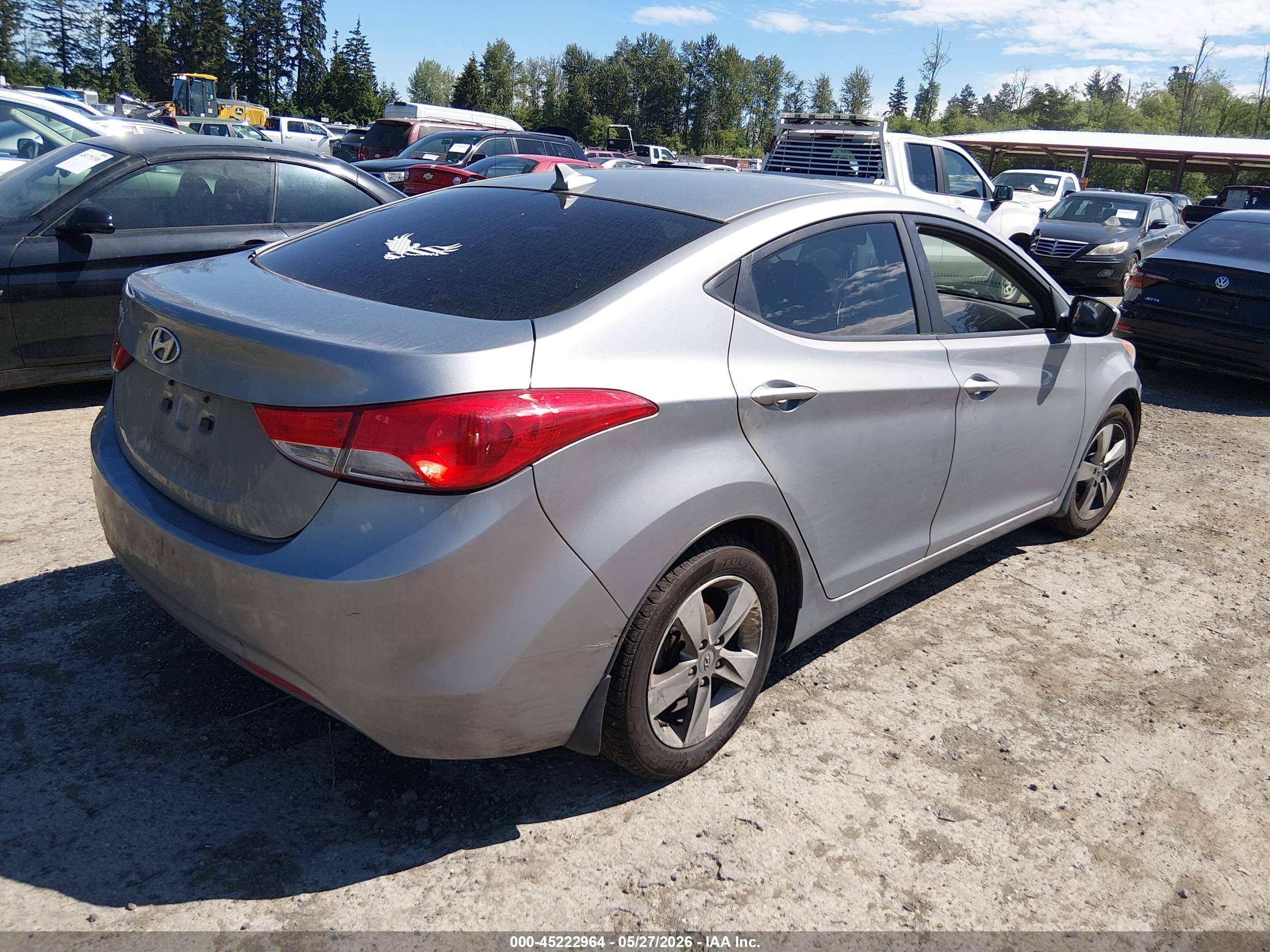 2013 Hyundai Elantra Gls Серебряный vin: KMHDH4AE1DU951197