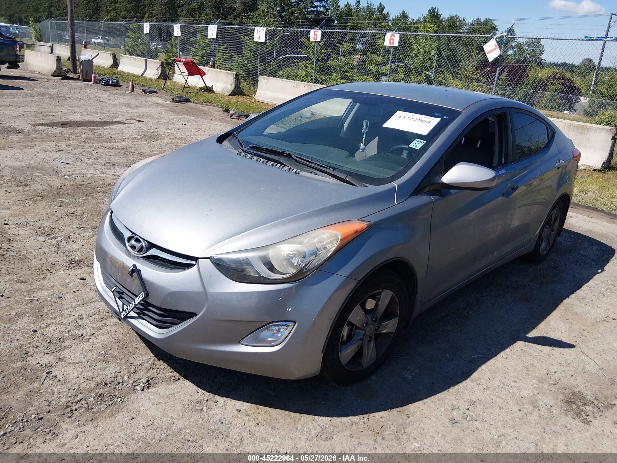 2013 Hyundai Elantra Gls Серебряный vin: KMHDH4AE1DU951197