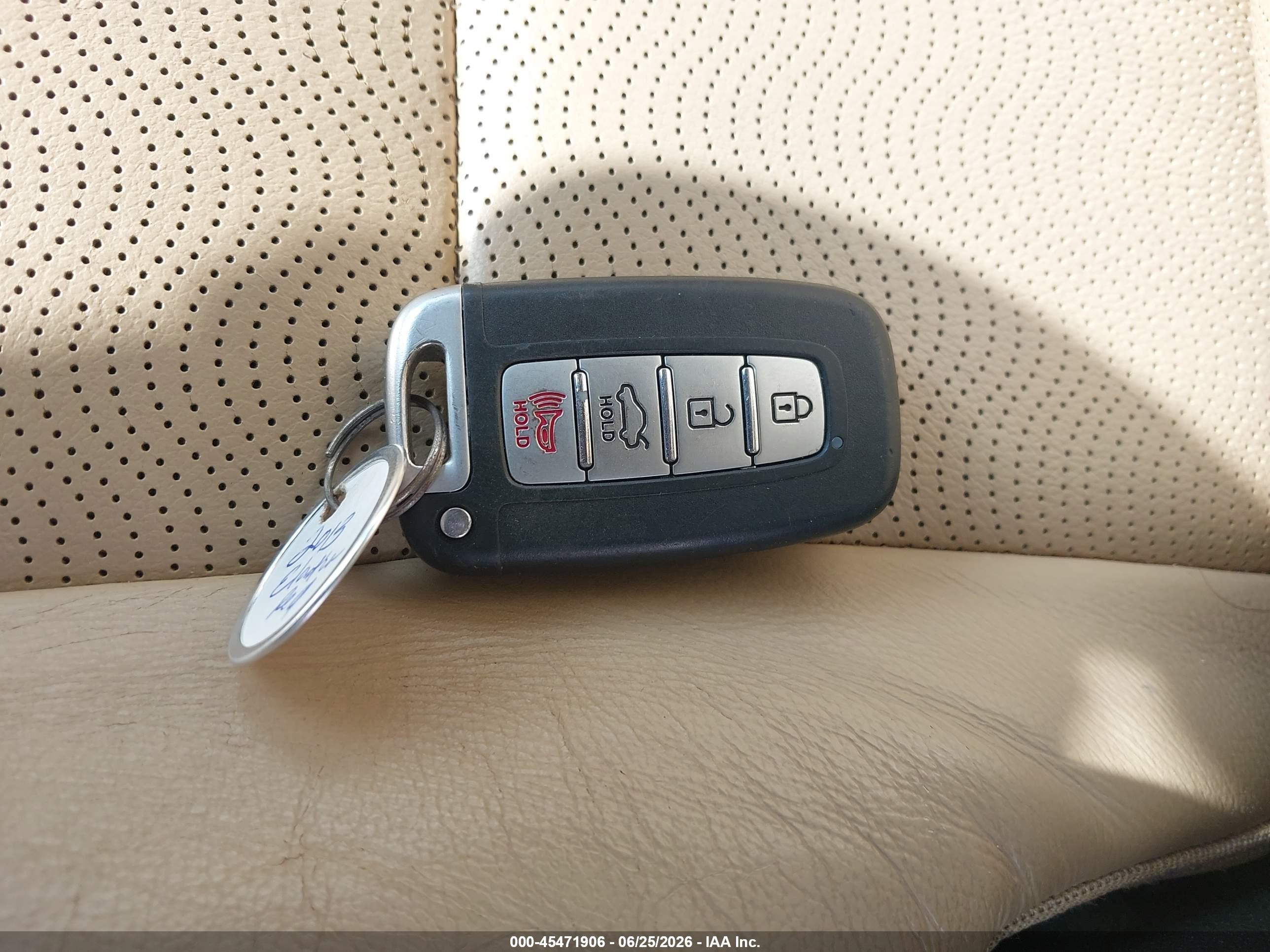 2013 Hyundai Elantra Limited Red vin: KMHDH4AE1DU974088