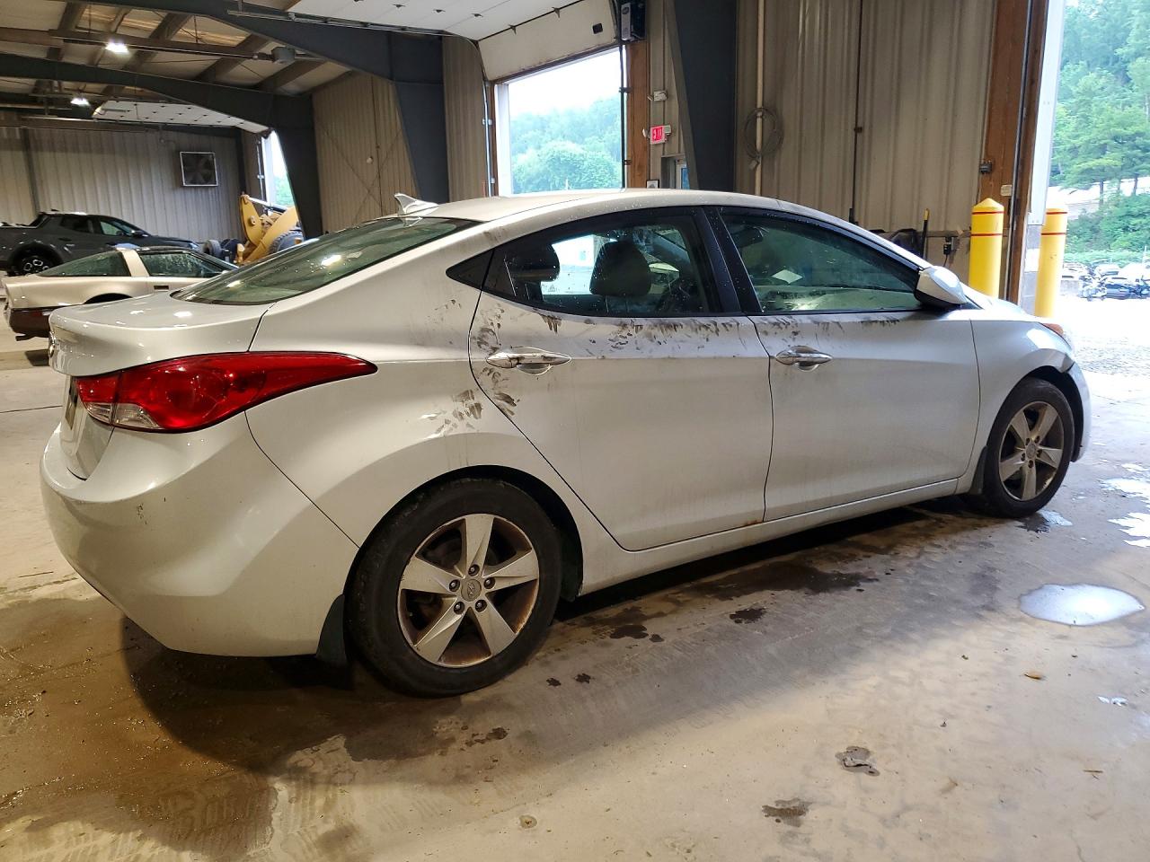 2013 Hyundai Elantra Gls Серебряный vin: KMHDH4AE1DU988346