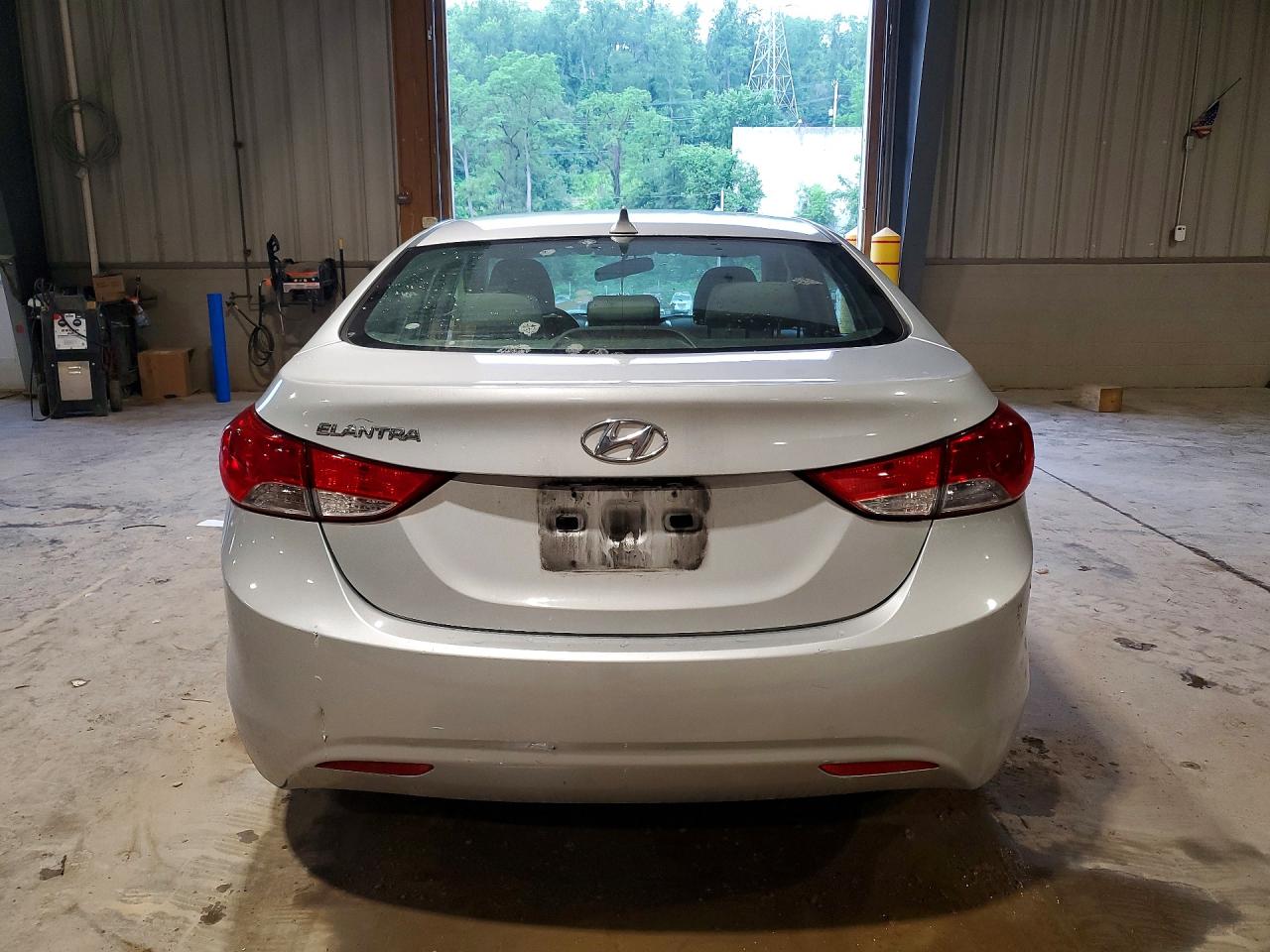 2013 Hyundai Elantra Gls Серебряный vin: KMHDH4AE1DU988346
