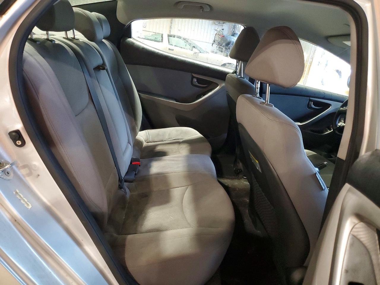 2013 Hyundai Elantra Gls Серебряный vin: KMHDH4AE1DU988346