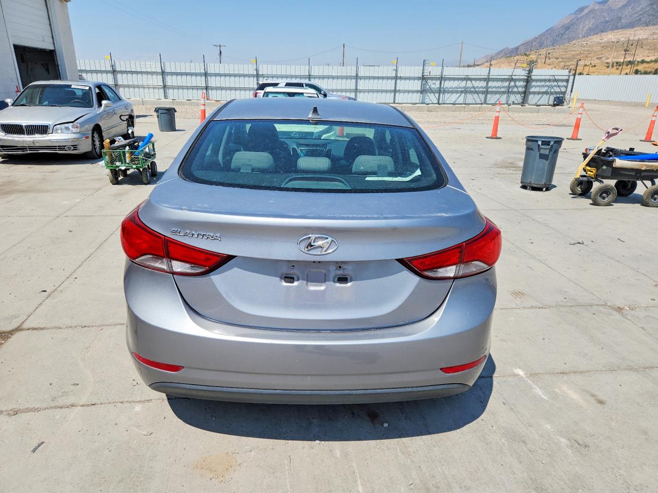2014 Hyundai Elantra Se Silver vin: KMHDH4AE1EU053250