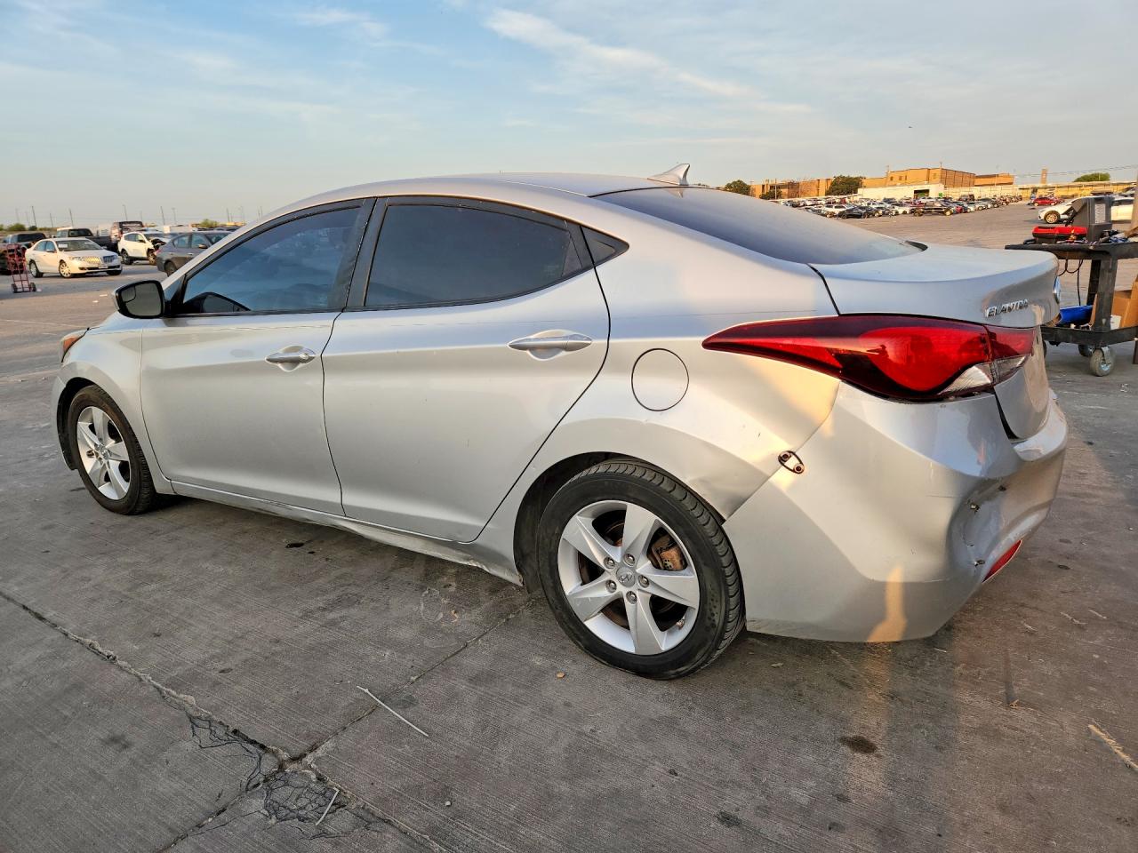 2014 Hyundai Elantra Se Silver vin: KMHDH4AE1EU068105