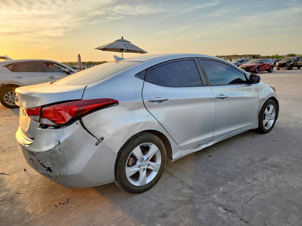 2014 Hyundai Elantra Se Silver vin: KMHDH4AE1EU068105