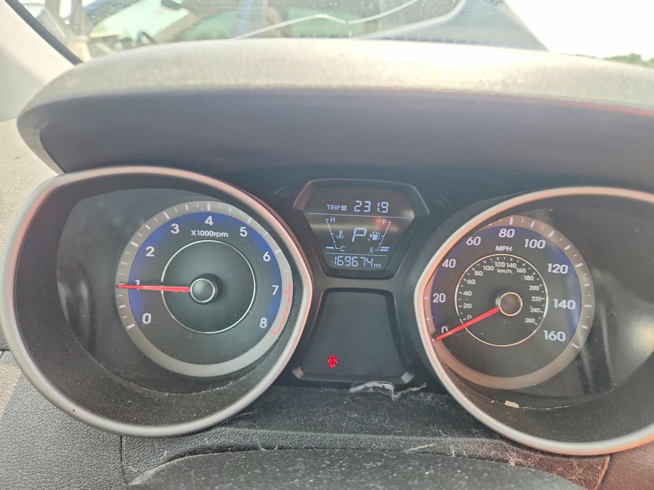 2014 Hyundai Elantra Limited Red vin: KMHDH4AE1EU072638